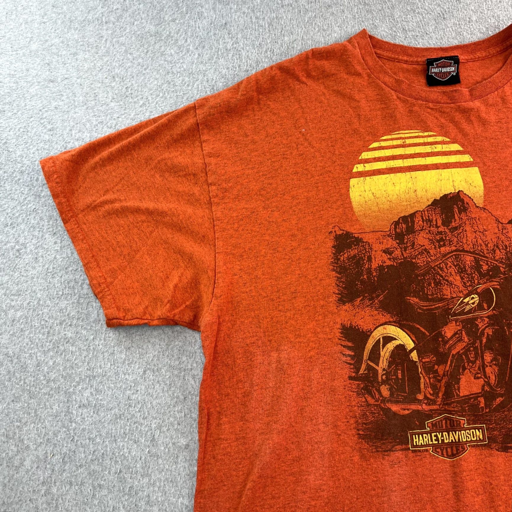Harley Davidson Harley-Davidson Shirt Mens 2XL Orange Arsenal Waterford Michigan Motorcycle Tee Size US XXL / EU 58 / 5 - 6 Thumbnail