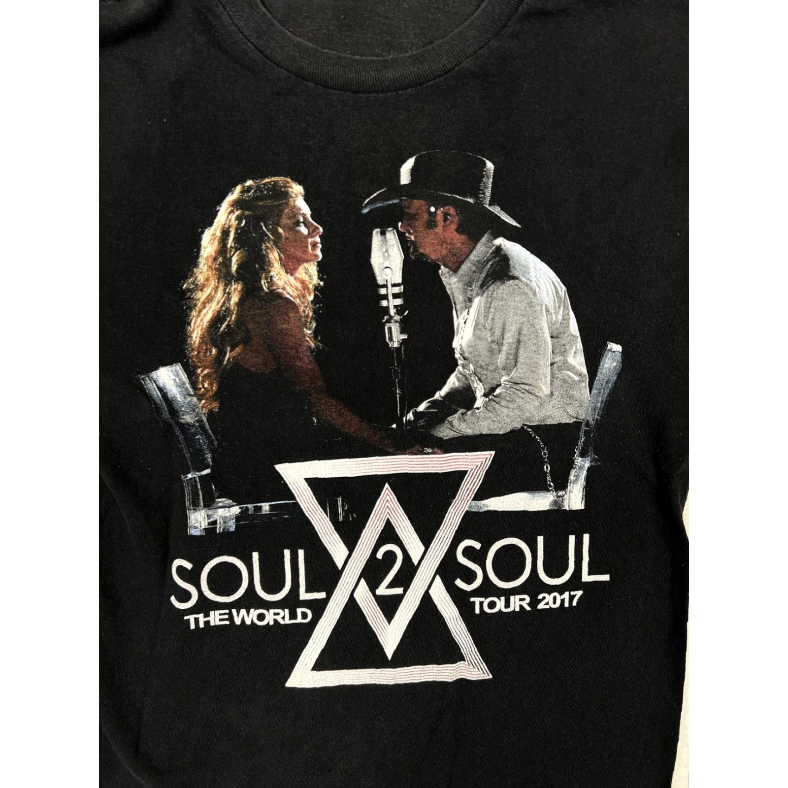 Vintage Tim McGraw Faith Hill Soul 2 Soul T-Shirt Small Black 2017 Tour Concert Size US S / EU 44-46 / 1 - 4 Thumbnail