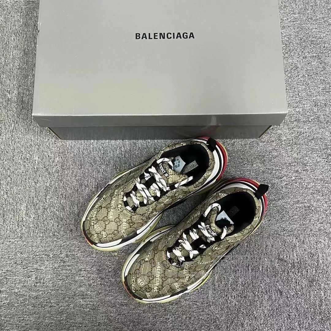 Balenciaga balenciaga brown triple s sneakers size 40. Size US 7.5 / EU 40-41 - 2 Thumbnail