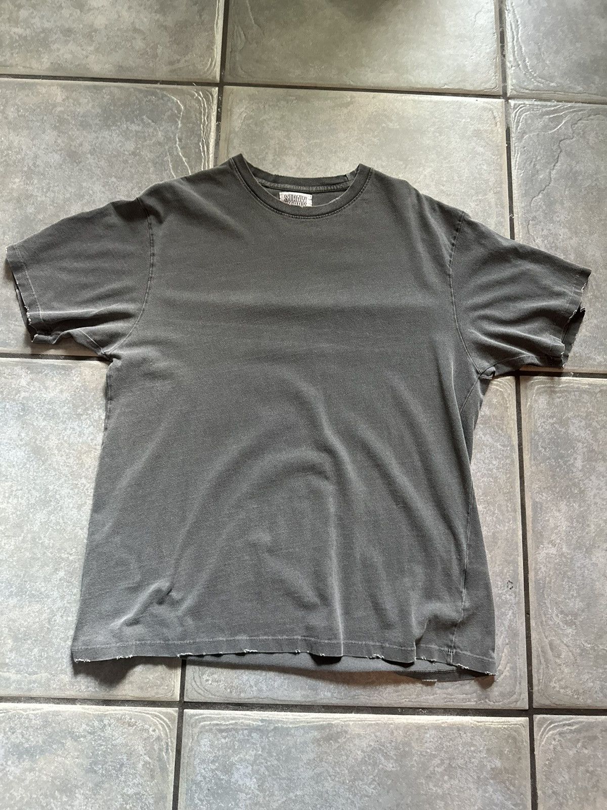 Strawberry Strawberry Gray vintage Tee Size US L / EU 52-54 / 3 - 1 Thumbnail
