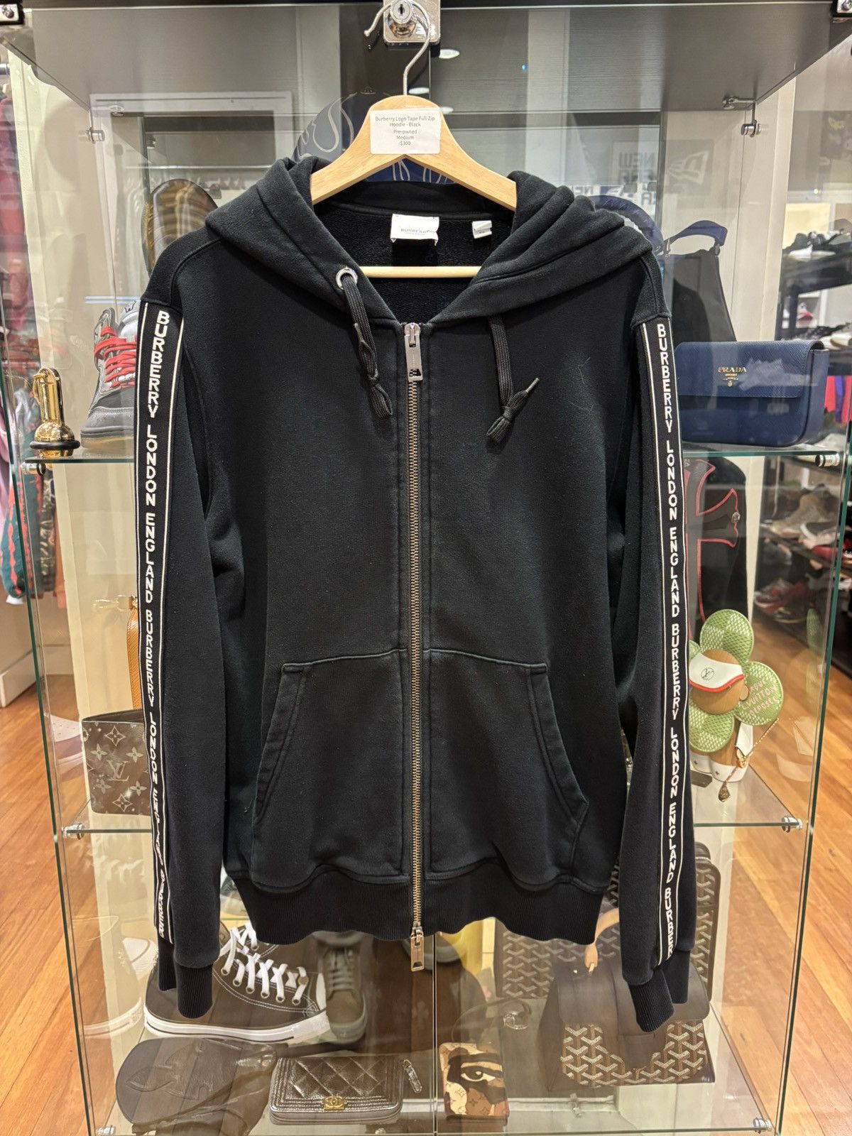はっぴぃページ セール】平ツバ メッシュ トラッカーキャップ（キャップ