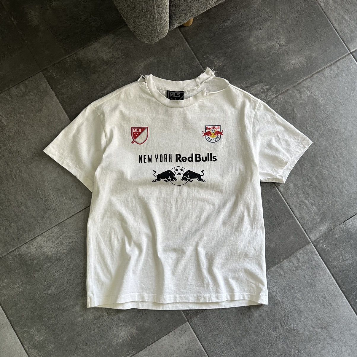 Red Bull × Vintage Vintage New York Red Bulls T-shirts Small Logo Distressed Size US XS / EU 42 / 0 - 1 Thumbnail