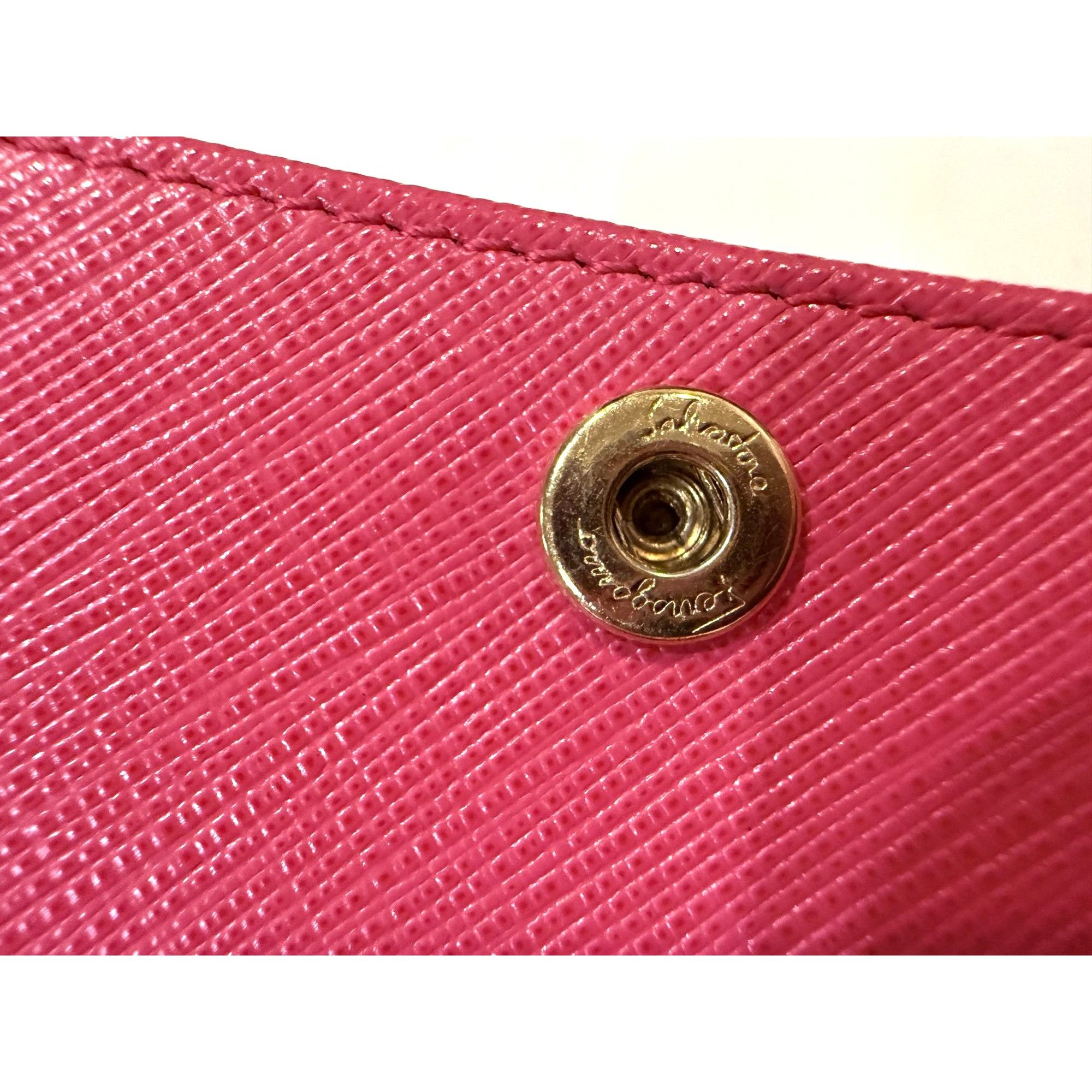 Salvatore Ferragamo Salvatore Ferragamo Pink Leather Chain Strap Clutch With Gol Size ONE SIZE - 8 Thumbnail