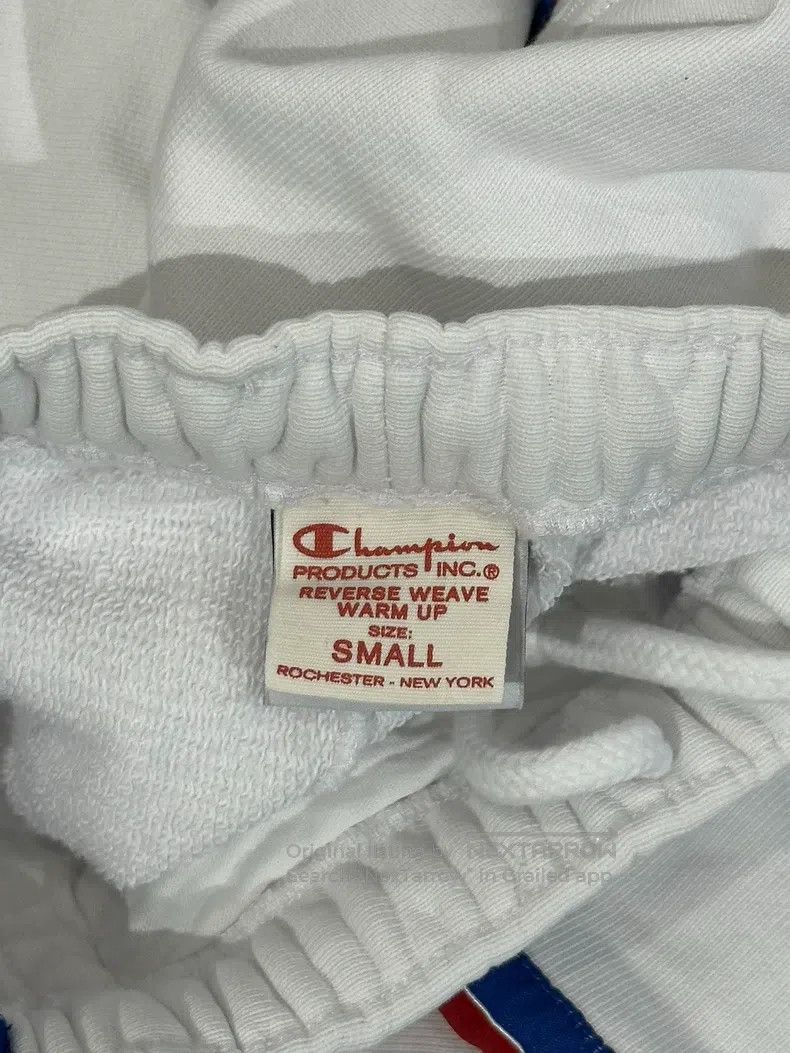 Vetements VETEMENTS size S Champion Striped Small Logo Embroidered D Size US 27 - 6 Thumbnail