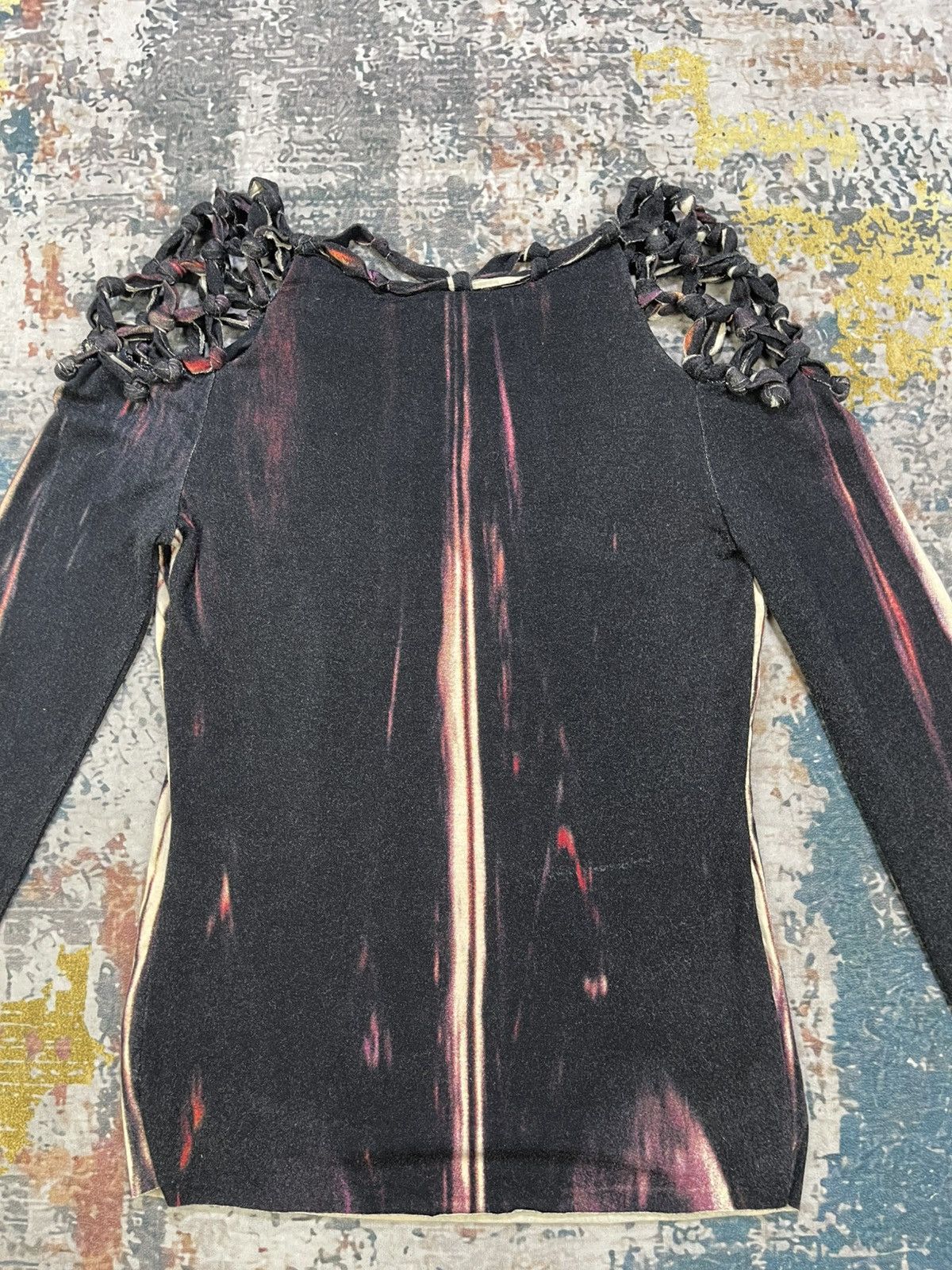 Vivienne Tam Vivienne Tam Abstract Decorative Shoulder Body Fit Top Size XS / US 0-2 / IT 36-38 - 4 Thumbnail