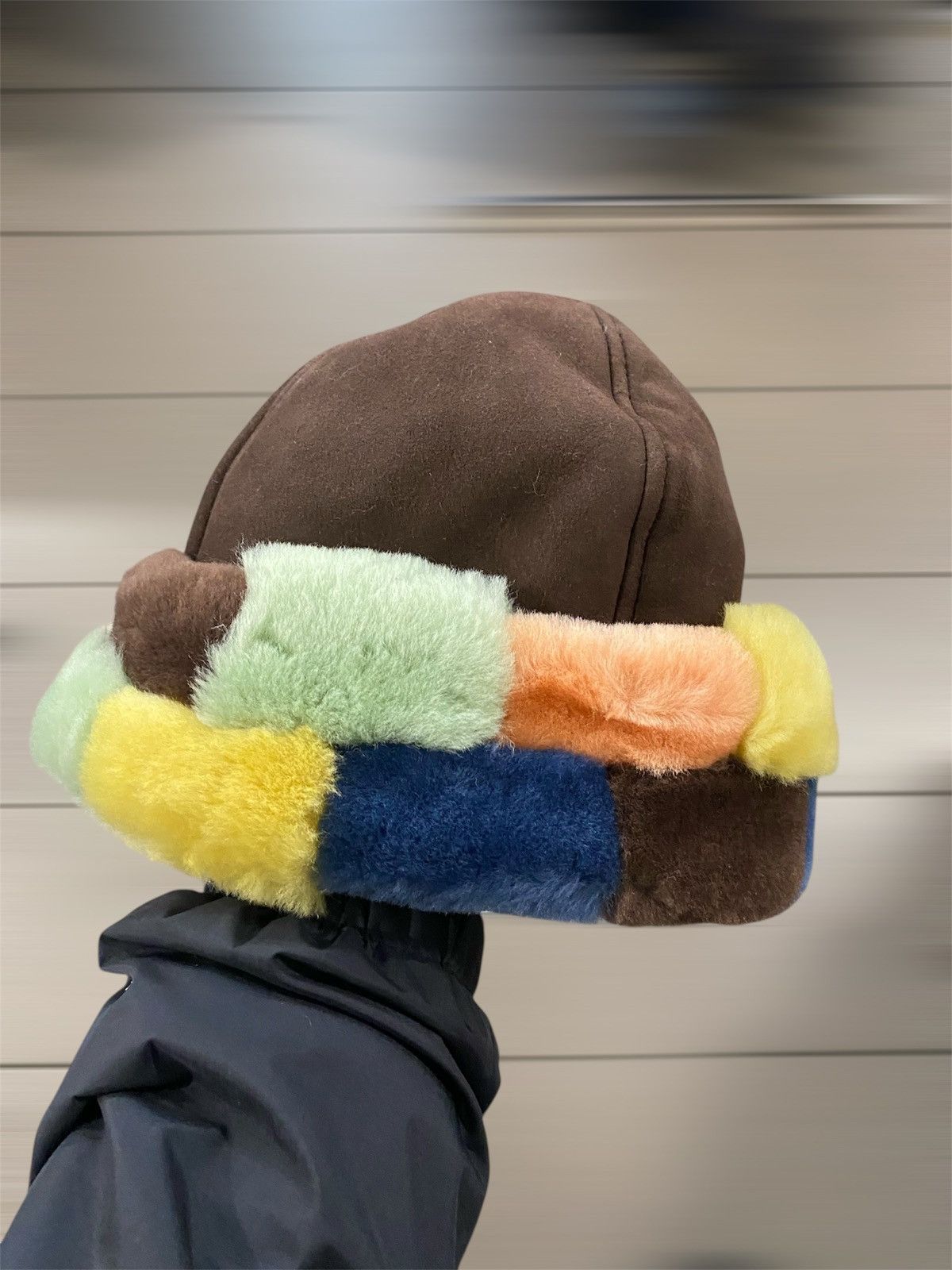 The Elder Statesman UGG The Elder Statesman Genuine Shearling Cuff Hat FW23 Size ONE SIZE - 1 Thumbnail