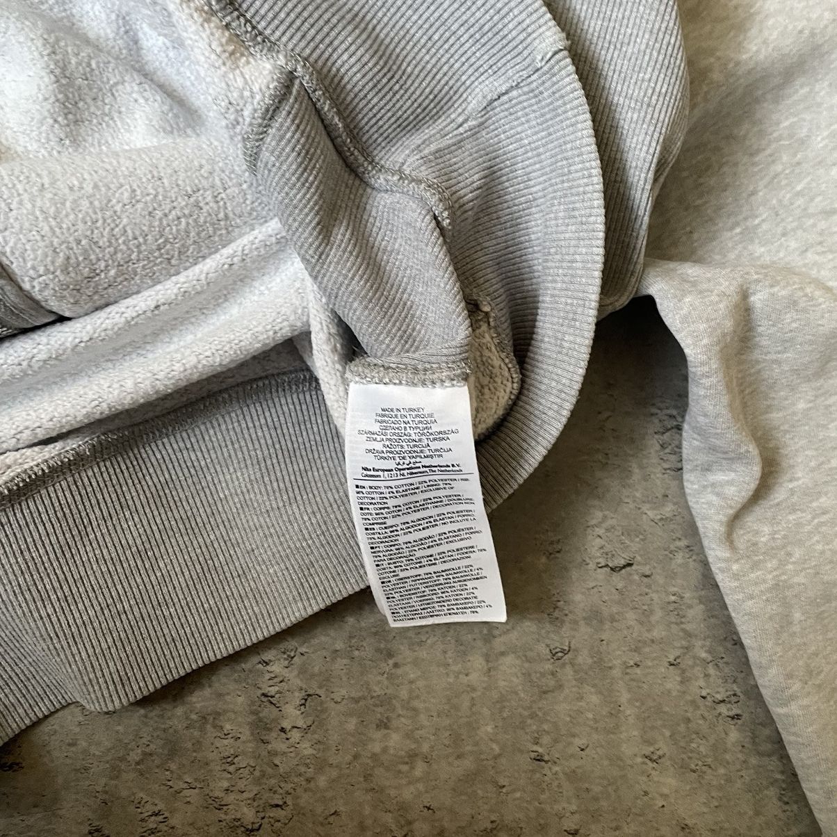 Nike × Vintage Vintage Nike 90s Basic Grey Zip-Up Hoodie Size US M / EU 48-50 / 2 - 4 Thumbnail