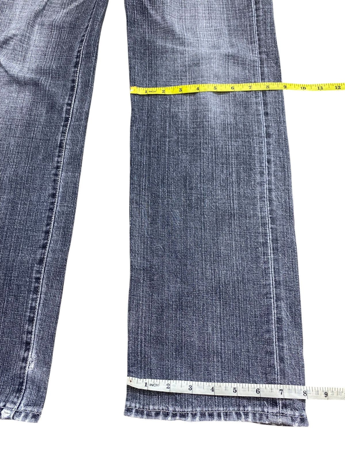 Uniqlo Uniqlo Brand Faded Wash Style Loose Jeans Size US 32 / EU 48 - 12 Thumbnail