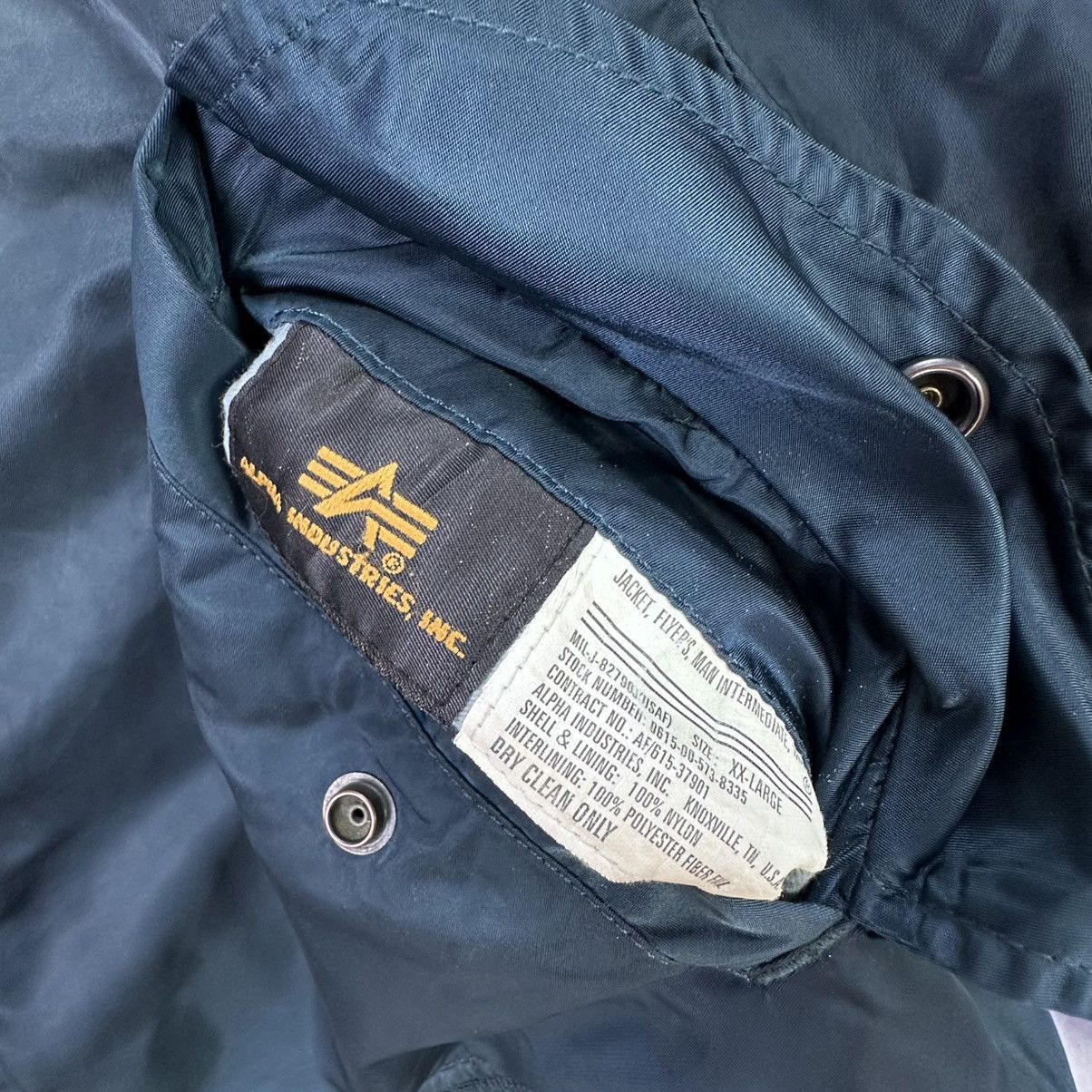 Alpha Industries Alpha Industries MA-1 Bomber Jacket Military Flight Jacket Size US XXL / EU 58 / 5 - 5 Thumbnail