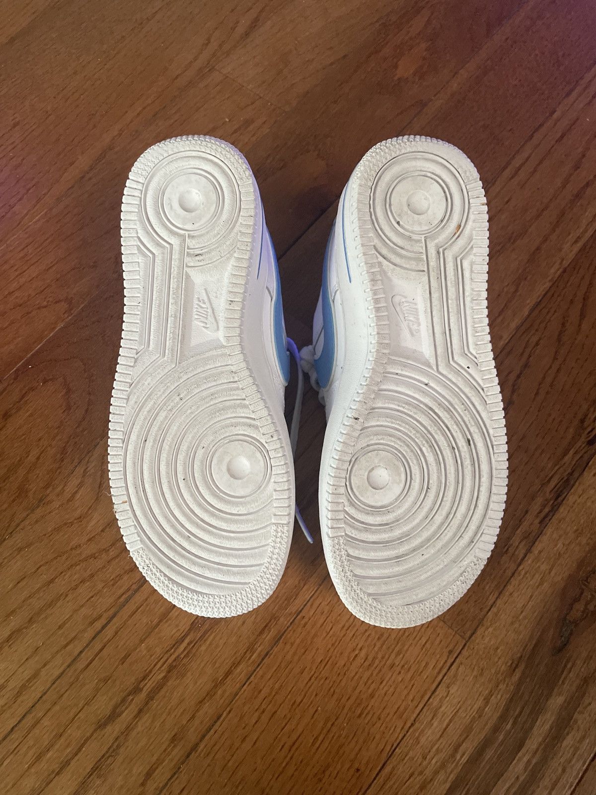 Nike GS Nike AF1 Size US 5 / EU 37 - 6 Thumbnail
