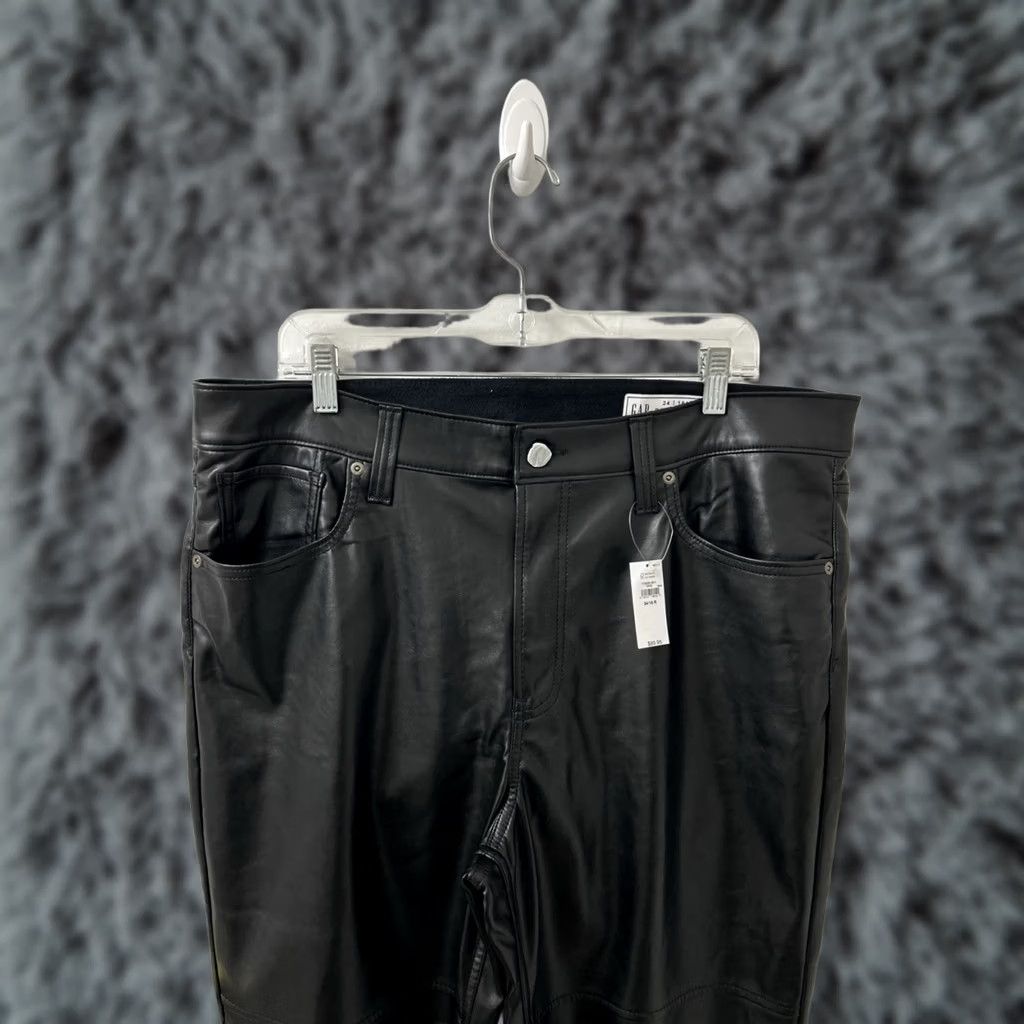 Gap GAP Leather Pants Womens 38x27 Black High Rise Cheeky Straight NWT MSRP 90 Fashion Dress Pants Women's Regular Stone Cold Faux Leather NWT Size 26" / US 2 / IT 38 - 1 Thumbnail