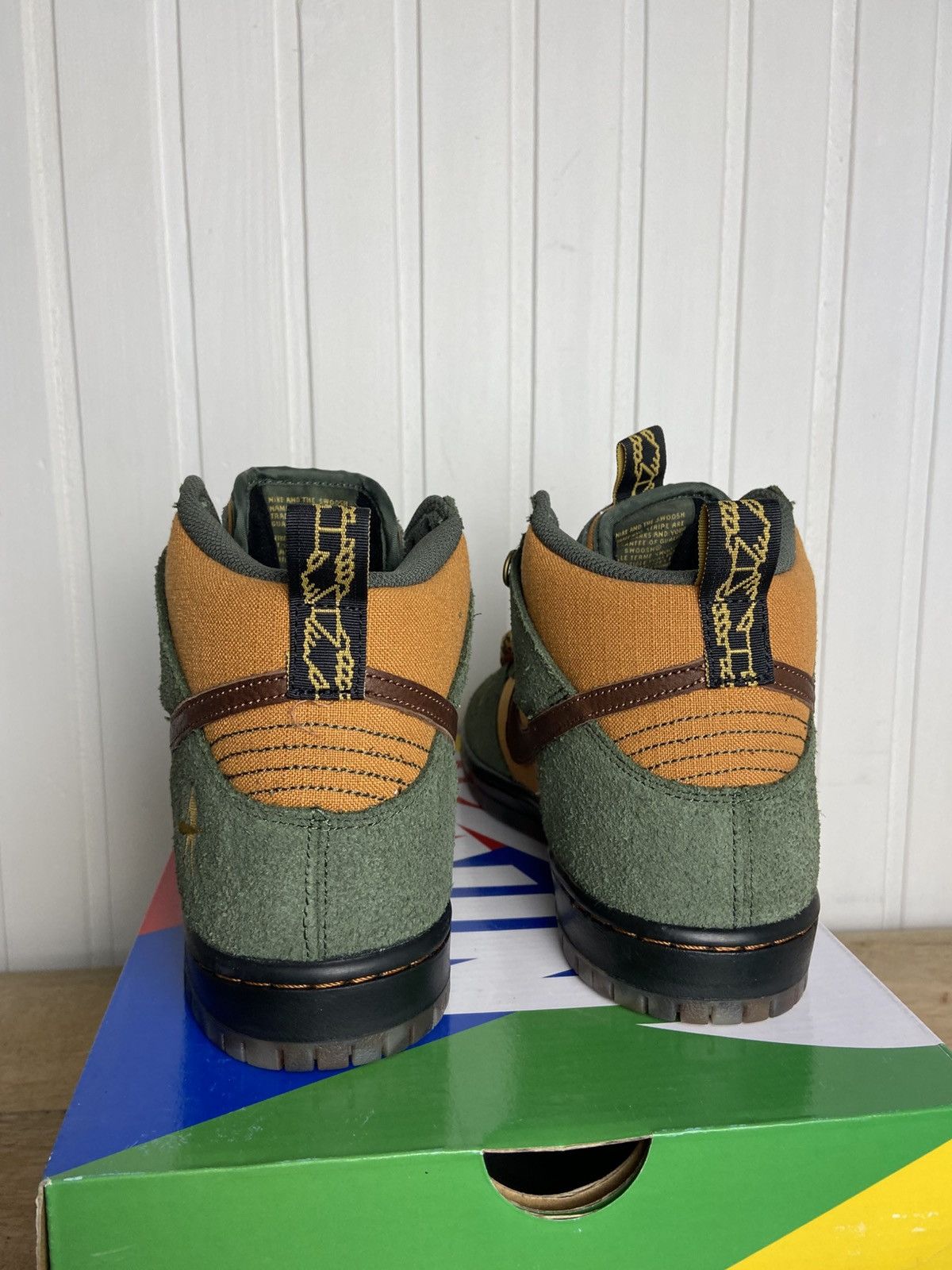 Nike New Nike SB Dunk High "Pass-Port" Size 8US Size US 8 / EU 41 - 7 Thumbnail