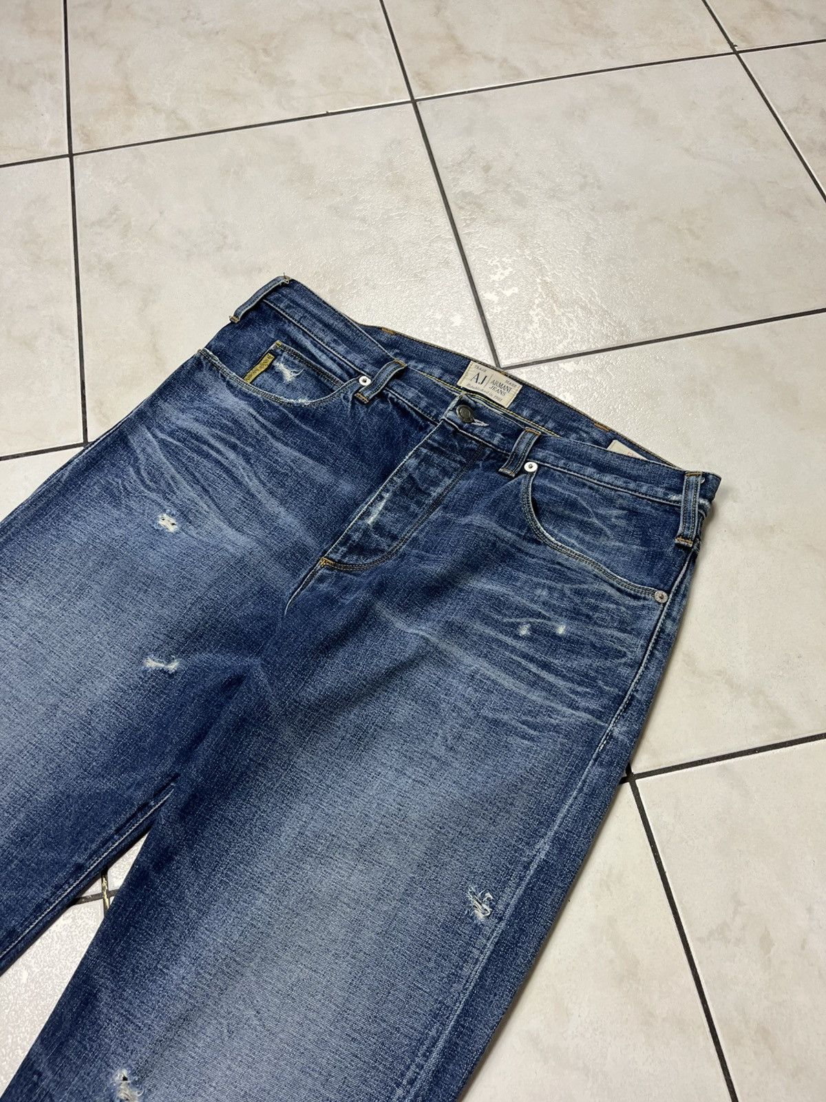 Armani × Giorgio Armani Vintage Armani jeans distressed denim y2k washed J21 regular Size US 33 - 8 Thumbnail