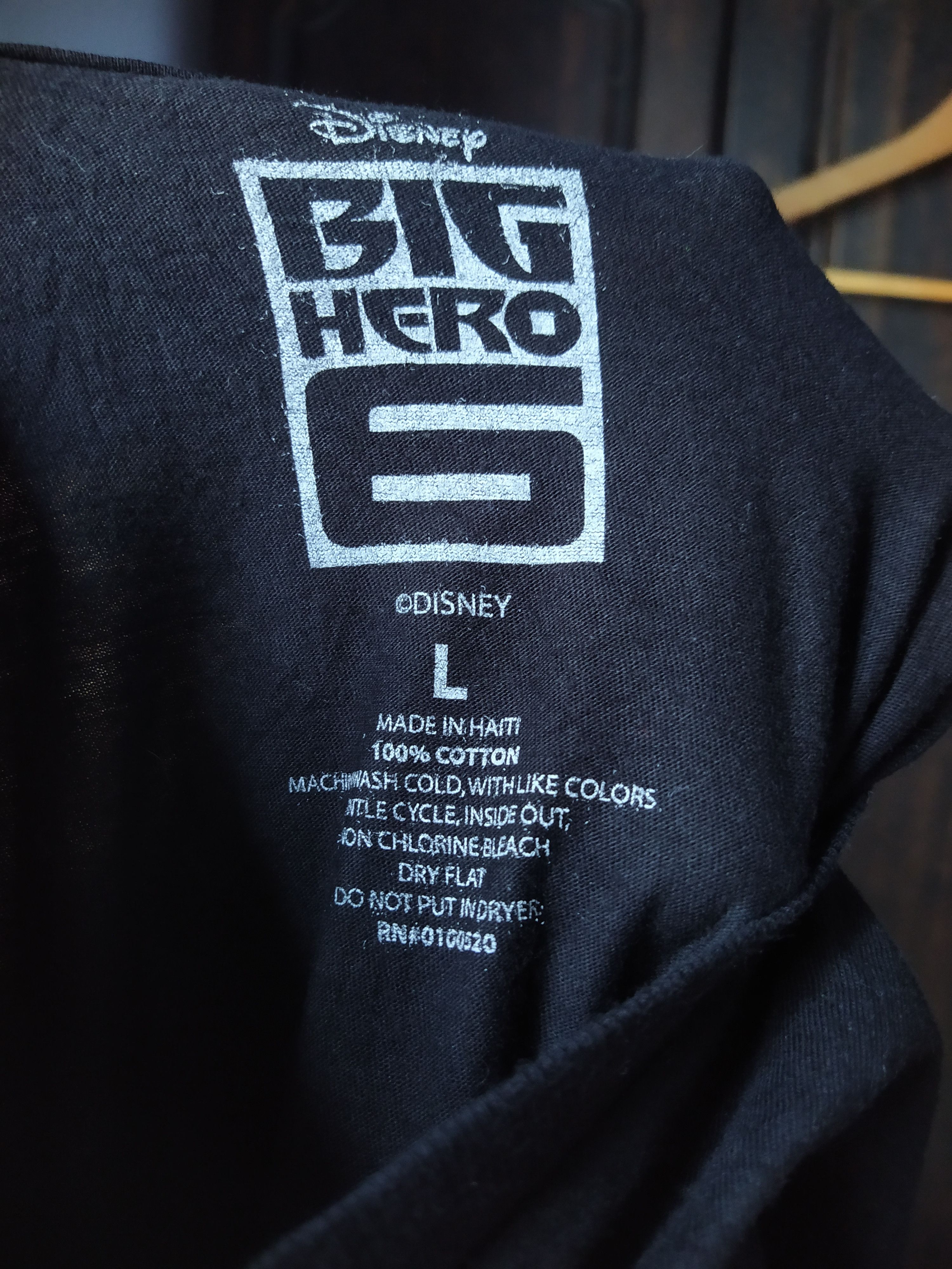 Disney Y2K Disney Big Hero 6 Character Graphic Tee Japanese Script Size US L / EU 52-54 / 3 - 3 Thumbnail