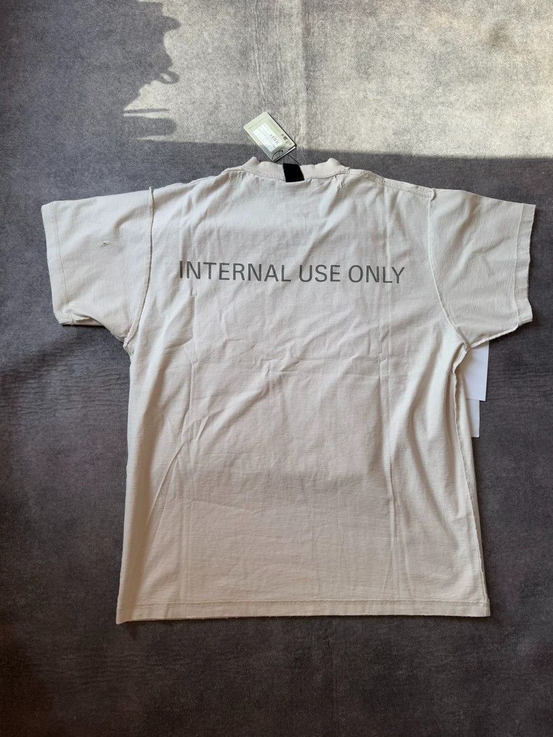 Balenciaga Balenciaga Internal use only slogan for internal use only Size US S / EU 44-46 / 1 - 2 Thumbnail