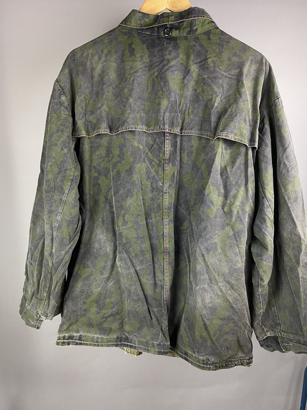 Vintage Rare Vintage Distressed Camo Hunting Jacket – Multi-Pocket Size US L / EU 52-54 / 3 - 6 Thumbnail