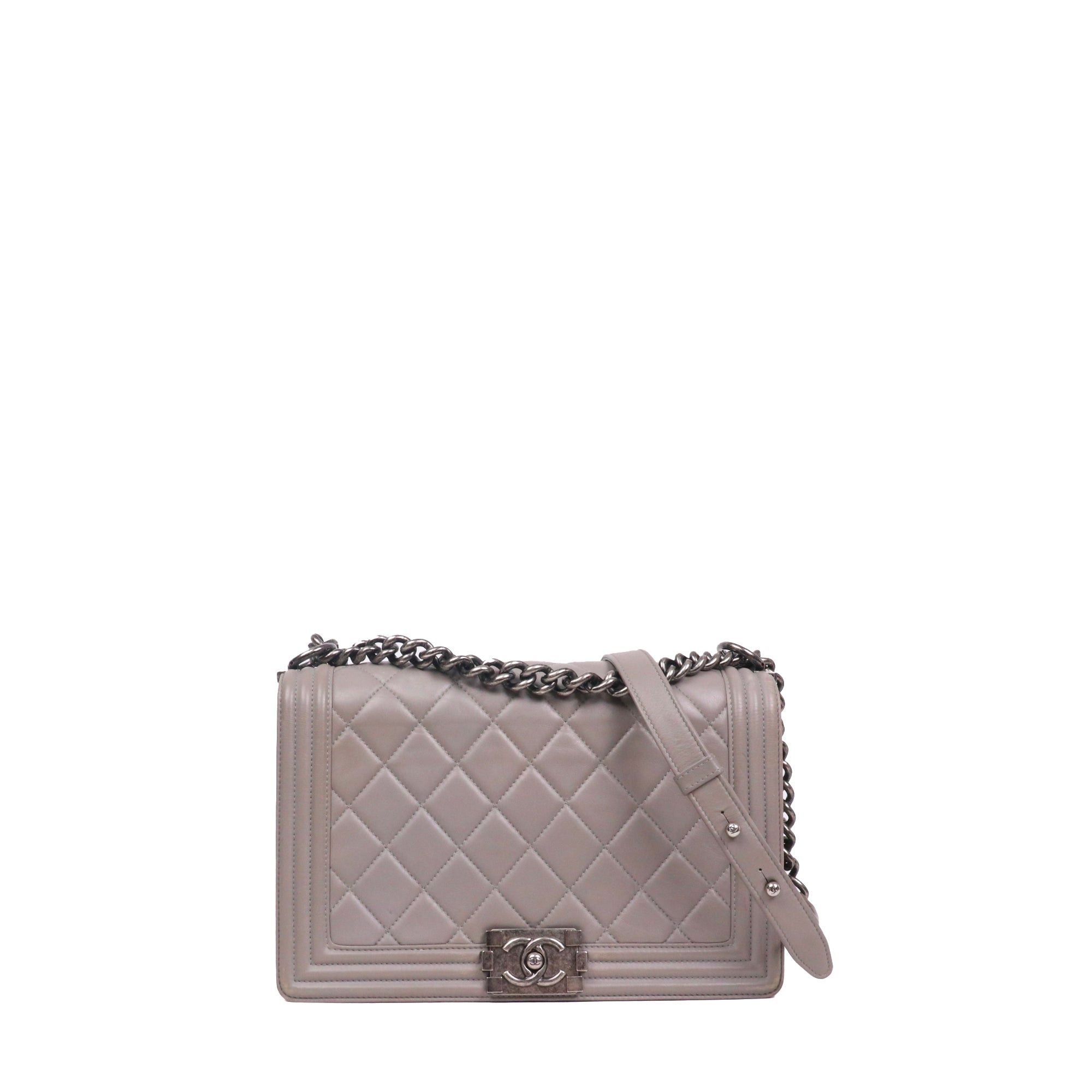Chanel CHANEL - Boy Chanel shoulder bag in gray leather Size ONE SIZE - 1 Thumbnail