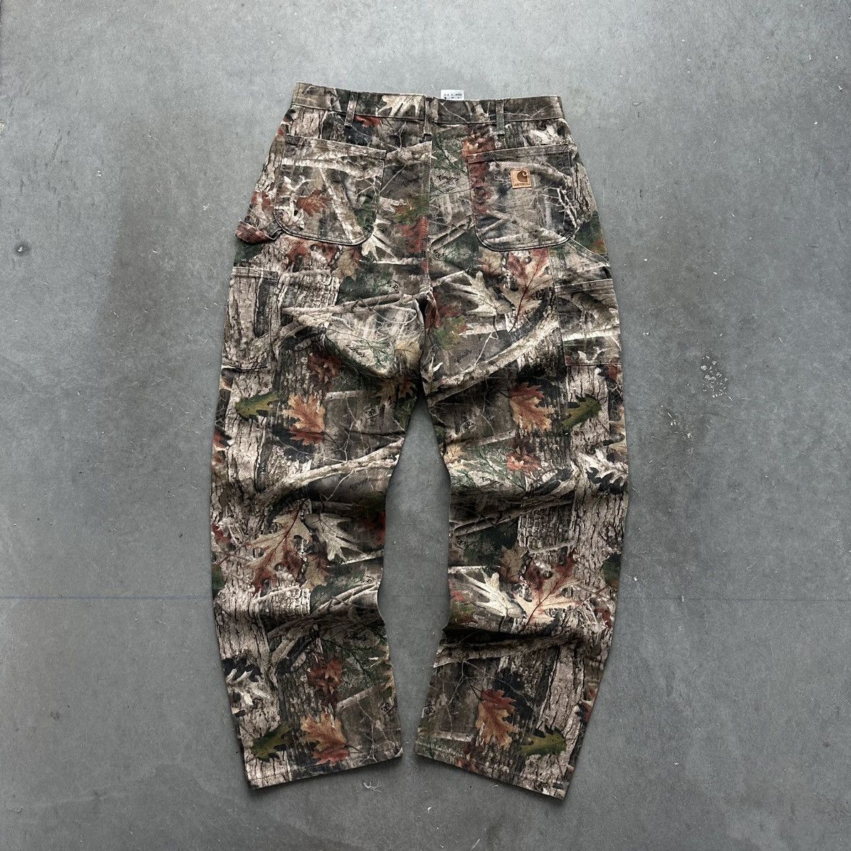 image of Crazy Vintage Carhartt Realtree Camo Carpenter Pants Baggy, Men's (Size 38)