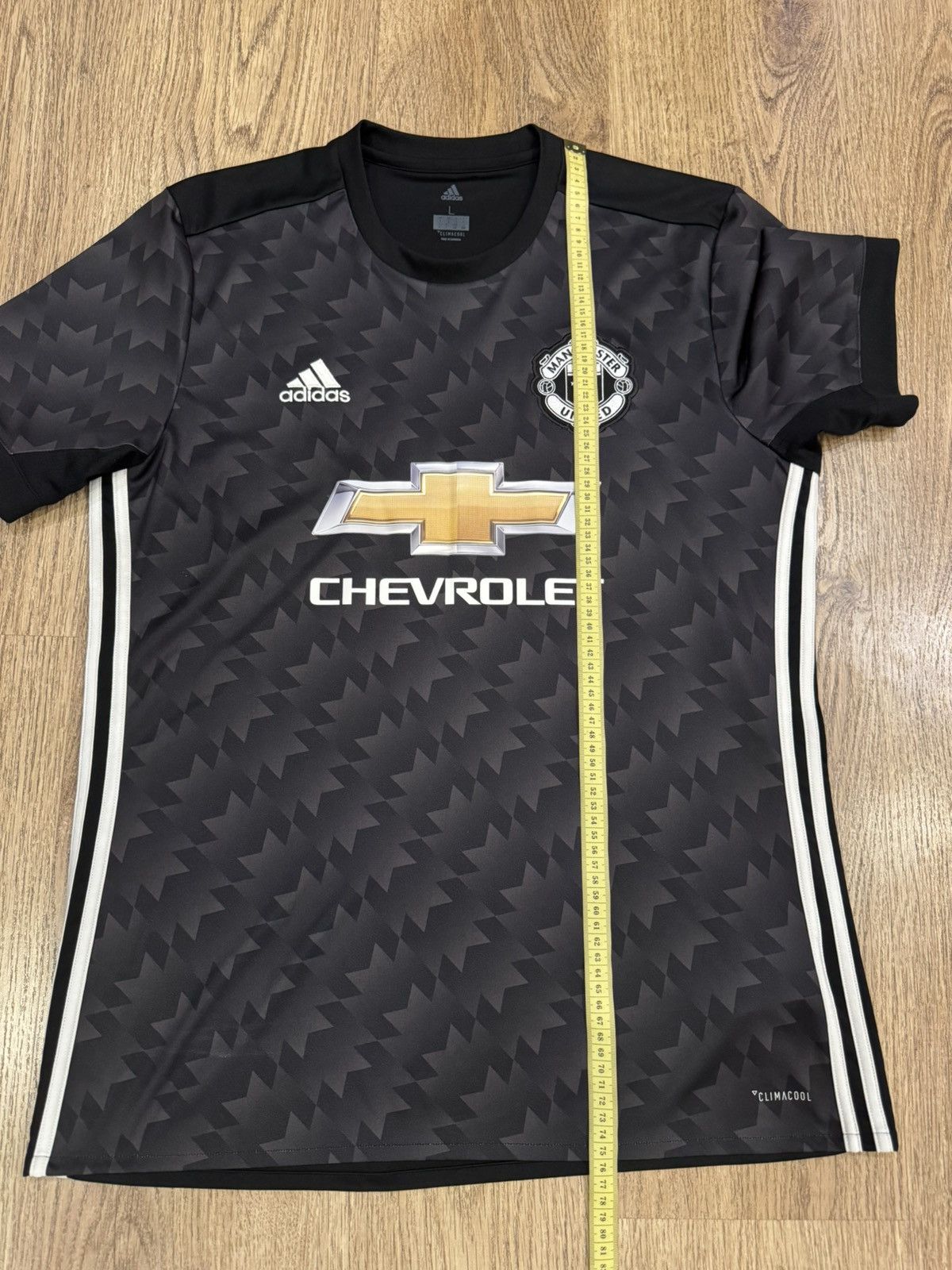Adidas MANCHESTER UNITED 2017 2018 FOOTBALL ADIDAS BS1217 SIZE L Size US L / EU 52-54 / 3 - 2 Thumbnail