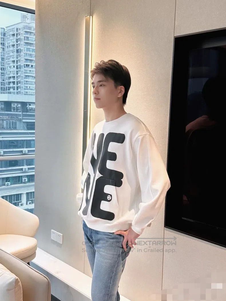 Valentino Valentino White printed casual crew neck sweatshirt Size US S / EU 44-46 / 1 - 4 Thumbnail