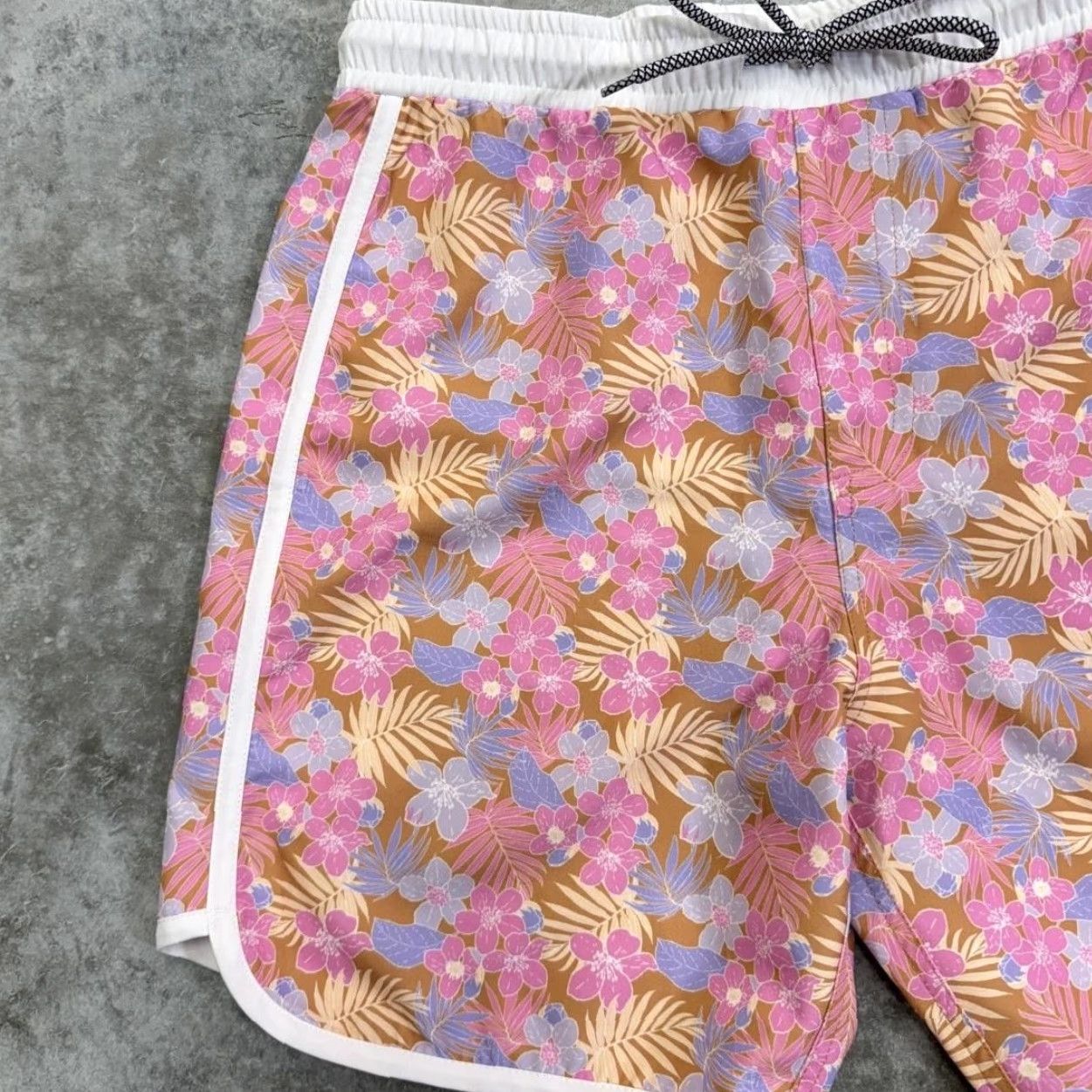 Vintage LainSnow x Tiare Hawaii Shorts Mens Small Floral Leaf Board Swim Trunks Pool Tropical Hawaii Summer Size US 29 - 2 Thumbnail