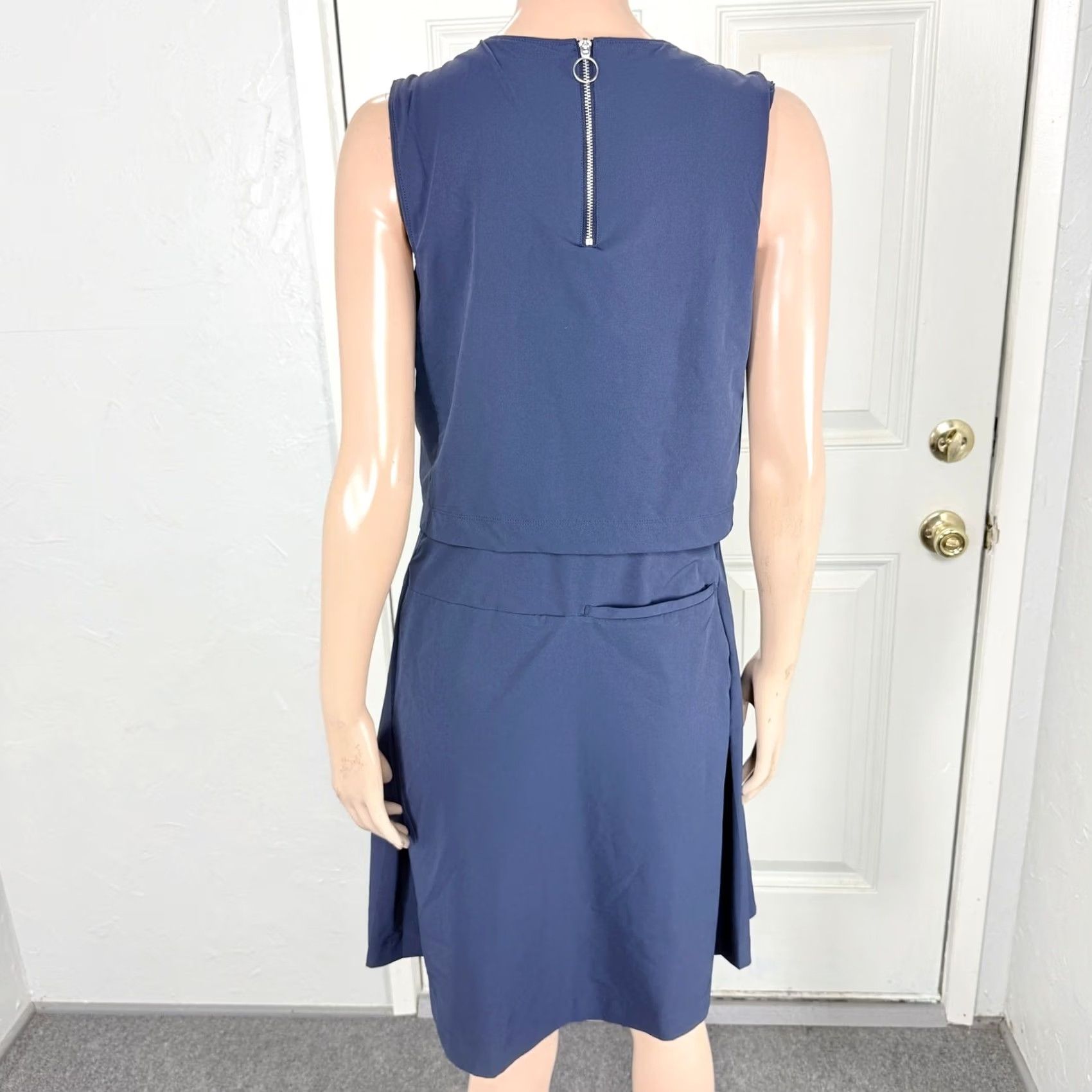 Nike Nike Sportswear Dress Women's Dress Sleeveless Small Polyester Knit Short Length Blue Logo Sheath Casual Pullover Crew Neck Stretch Vintage No Size S / US 4 / IT 40 - 3 Thumbnail
