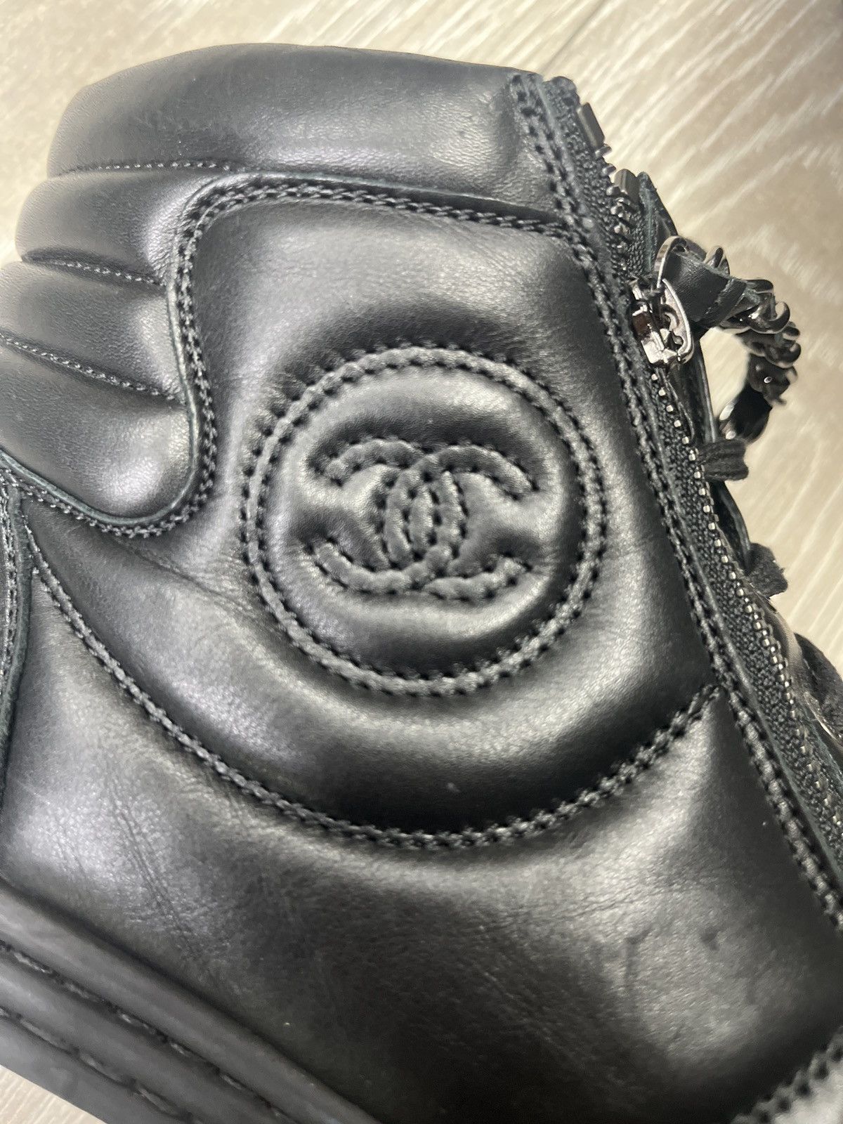 Chanel Chanel Black CC Zipper Leather High Top Sneaks Size US 8 / EU 41 - 9 Thumbnail