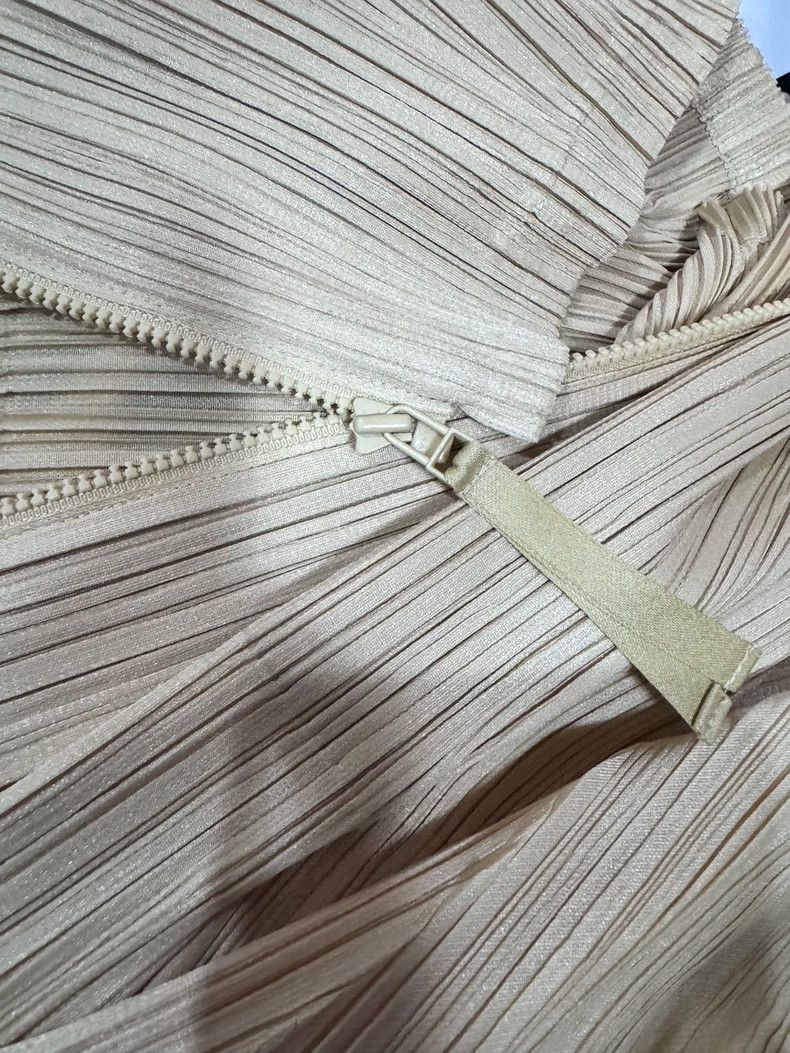 Issey Miyake Issey Miyake Beige zipper cardigan Size L / US 10 / IT 46 - 4 Thumbnail