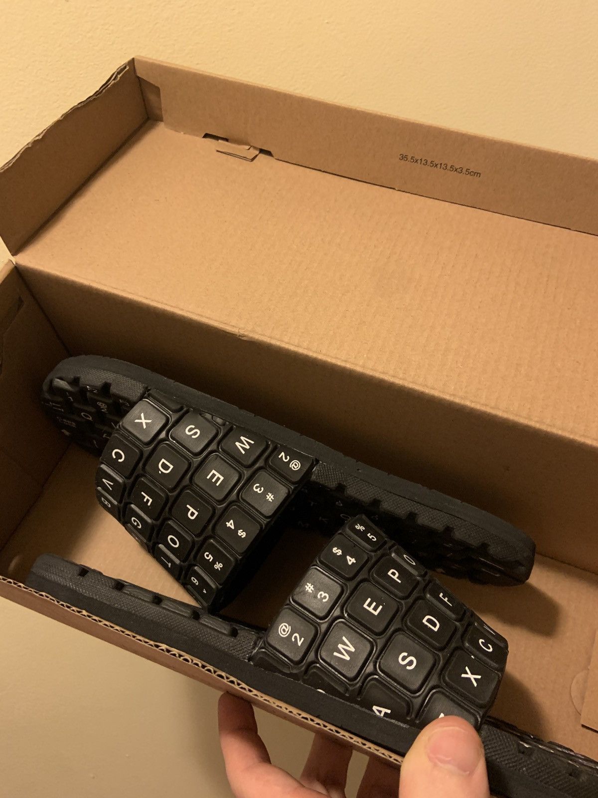 Imran Potato Keyboard Slides S/M US 4-8 Size US 6 / EU 39 - 4 Thumbnail
