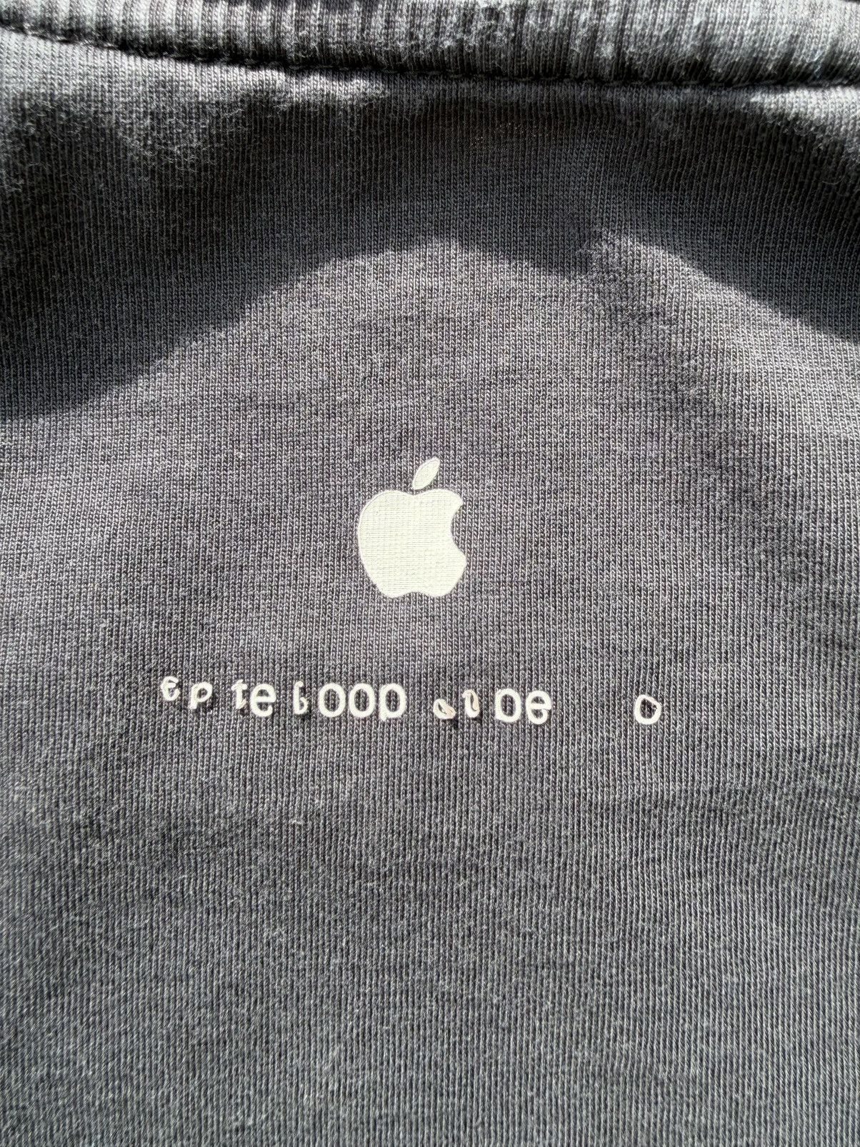 Apple Vintage Apple Cupertino Tee Size US M / EU 48-50 / 2 - 4 Thumbnail