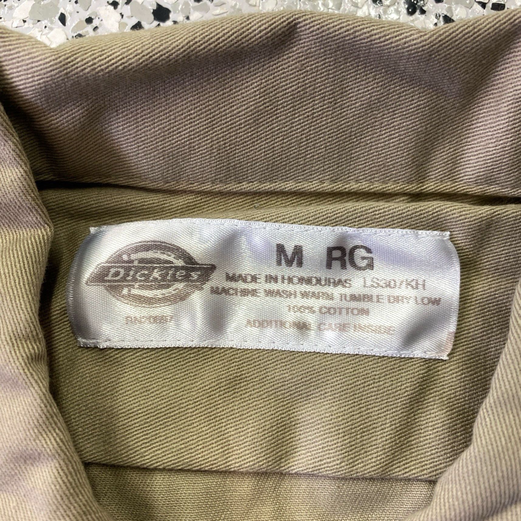 Dickies Dickies Mens Short Sleeve Work Shirt Khaki Tan M Beige Button Up Pockets Size US M / EU 48-50 / 2 - 3 Thumbnail