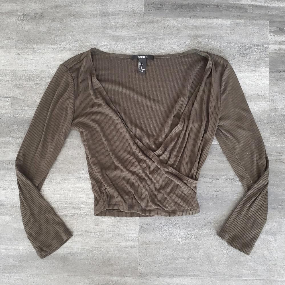 Forever 21 Olive Ribbed F21 Cropped 3/4 Sleeve Size L / US 10 / IT 46 - 1 Thumbnail