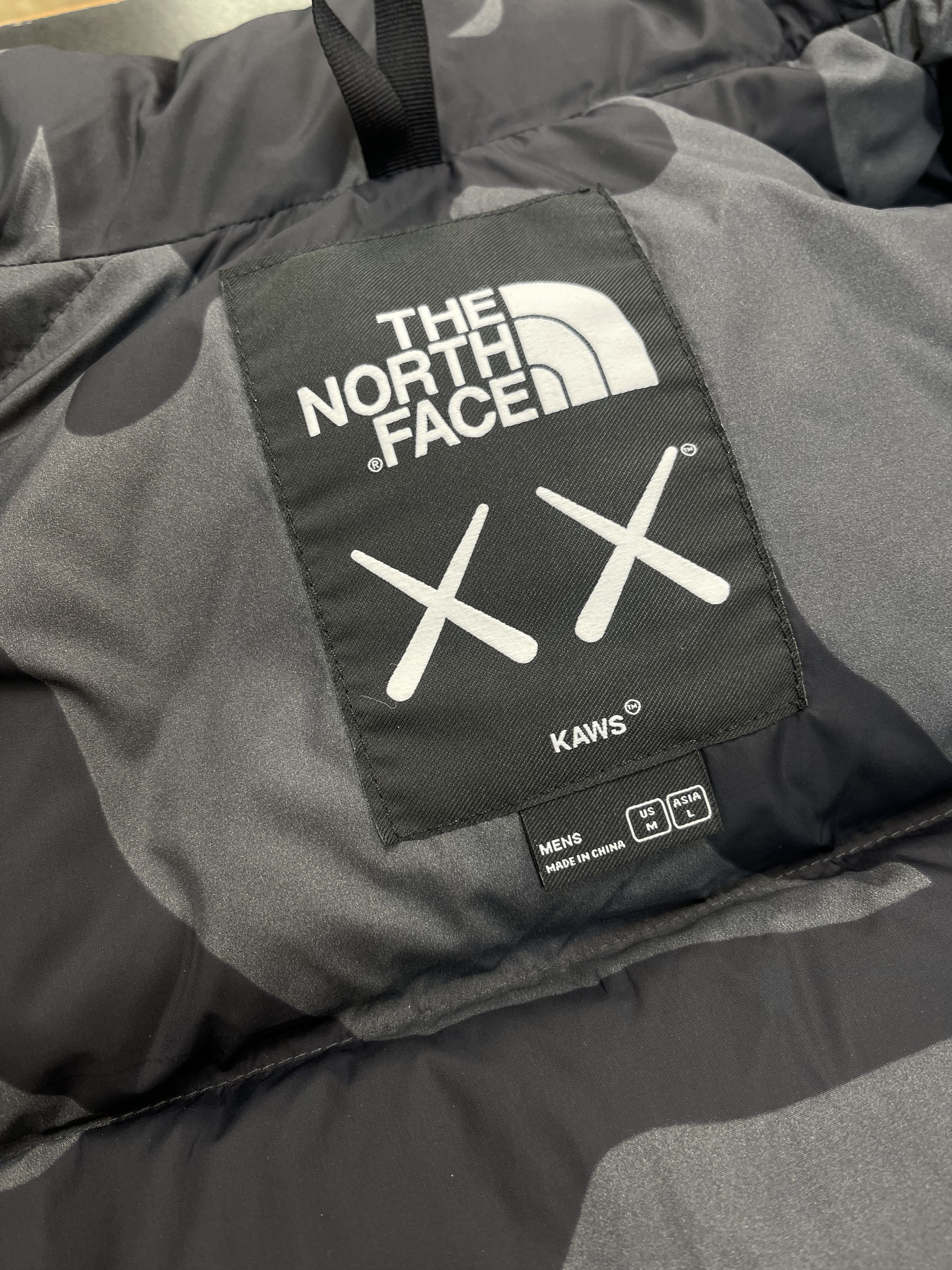Kaws × The North Face KAWS x North Face Retro 96 Jacket Monterey Blue Nuptse Print Size US M / EU 48-50 / 2 - 5 Thumbnail