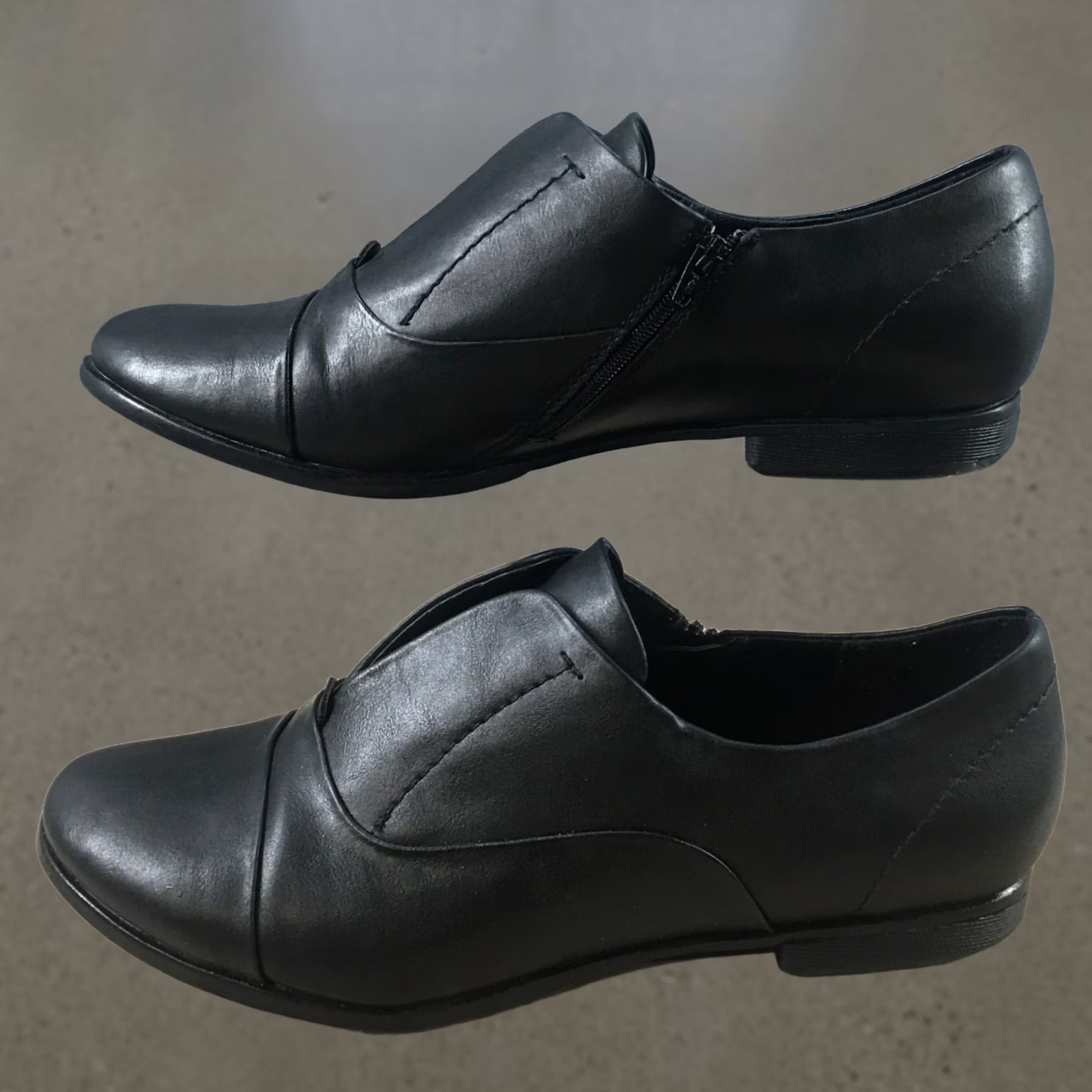 Vintage Baretraps Womens Flats Vikie Slip On Black Faux Leather Low Top Shoes 8.5 M Womens Casual Comfort Flat Slip-On Black Vikie Flats Size M / US 6-8 / IT 42-44 - 1 Thumbnail