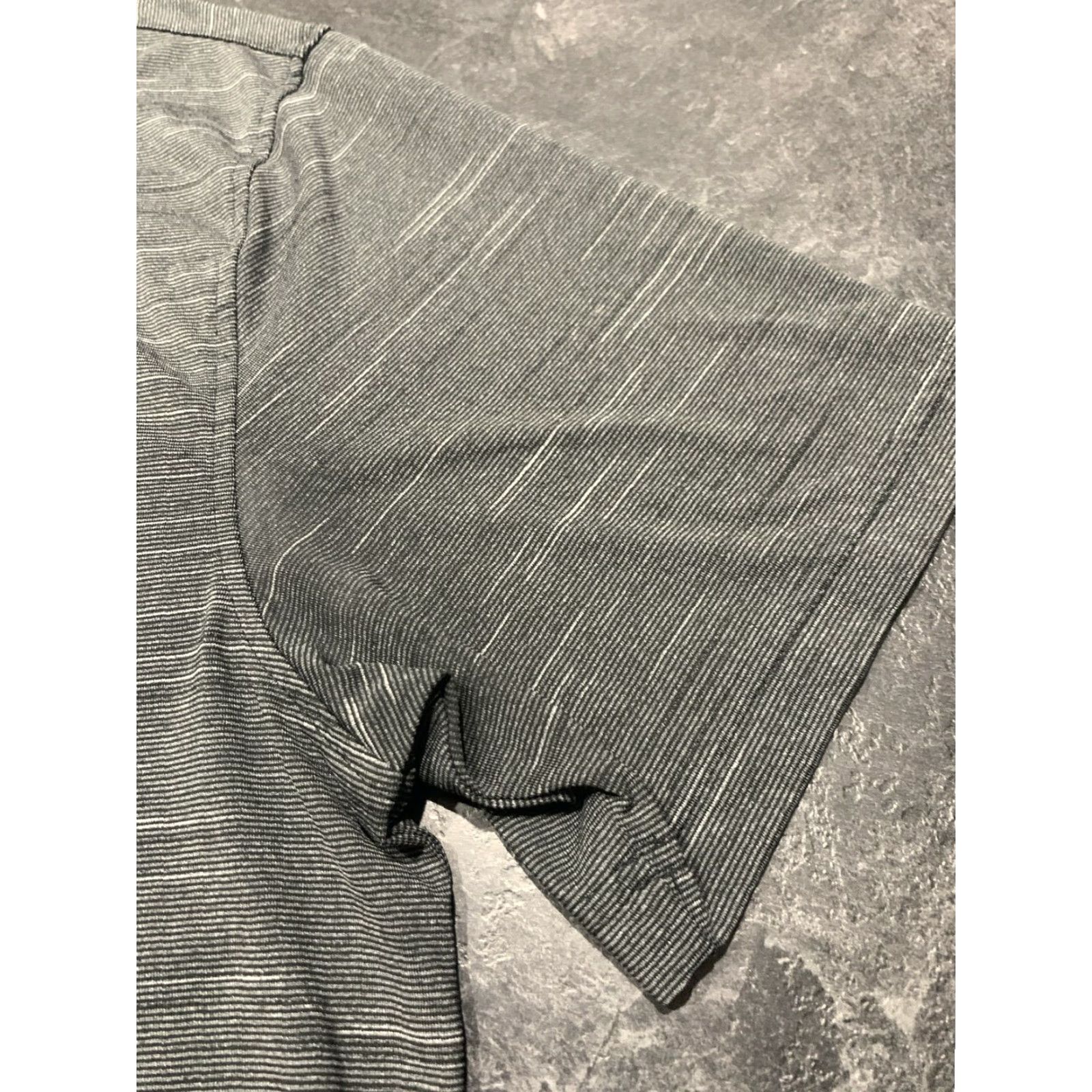 Under Armour VINTAGE Under Armour Gray Polo Shirt Men’s Large L Short Sleeve Golf Casual Size US L / EU 52-54 / 3 - 3 Thumbnail