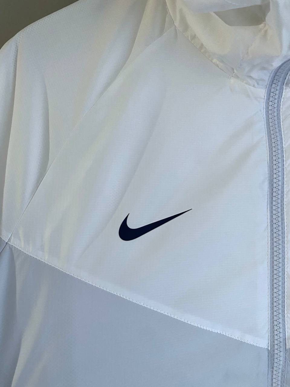 Nike PSG FC Men's Football Hooded Zip Windbreaker Jacket, Size M Size US M / EU 48-50 / 2 - 7 Thumbnail