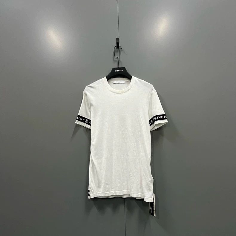 Givenchy Givenchy White Logo Print Short Sleeve 2506-Nextarrow Size US S / EU 44-46 / 1 - 1 Thumbnail