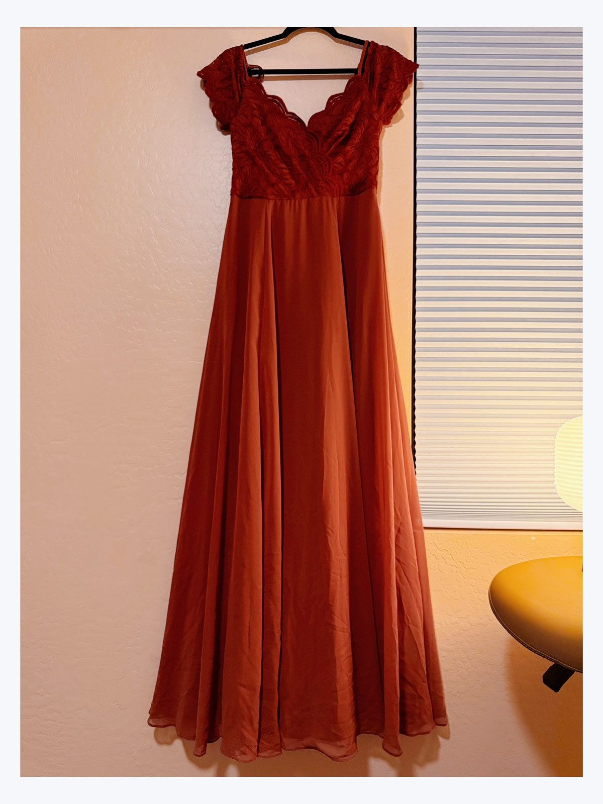 Other Celebrate DB Studio Lace Bodice Gown– Rust Red Elegance Size M / US 6-8 / IT 42-44 - 2 Thumbnail