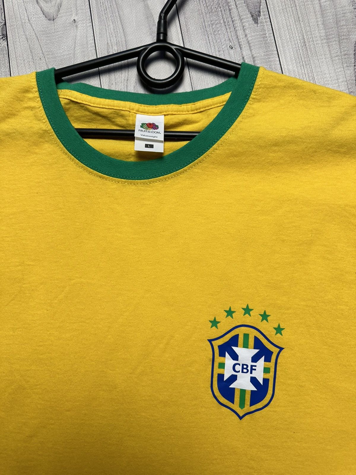 Vintage Vintage Brasil soccer fans tee logo Brazil size L yellow Size US L / EU 52-54 / 3 - 3 Thumbnail