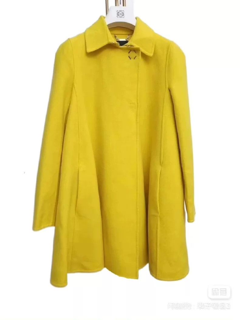 Versace Versace Bright yellow wool coat Size M / US 6-8 / IT 42-44 - 1 Thumbnail