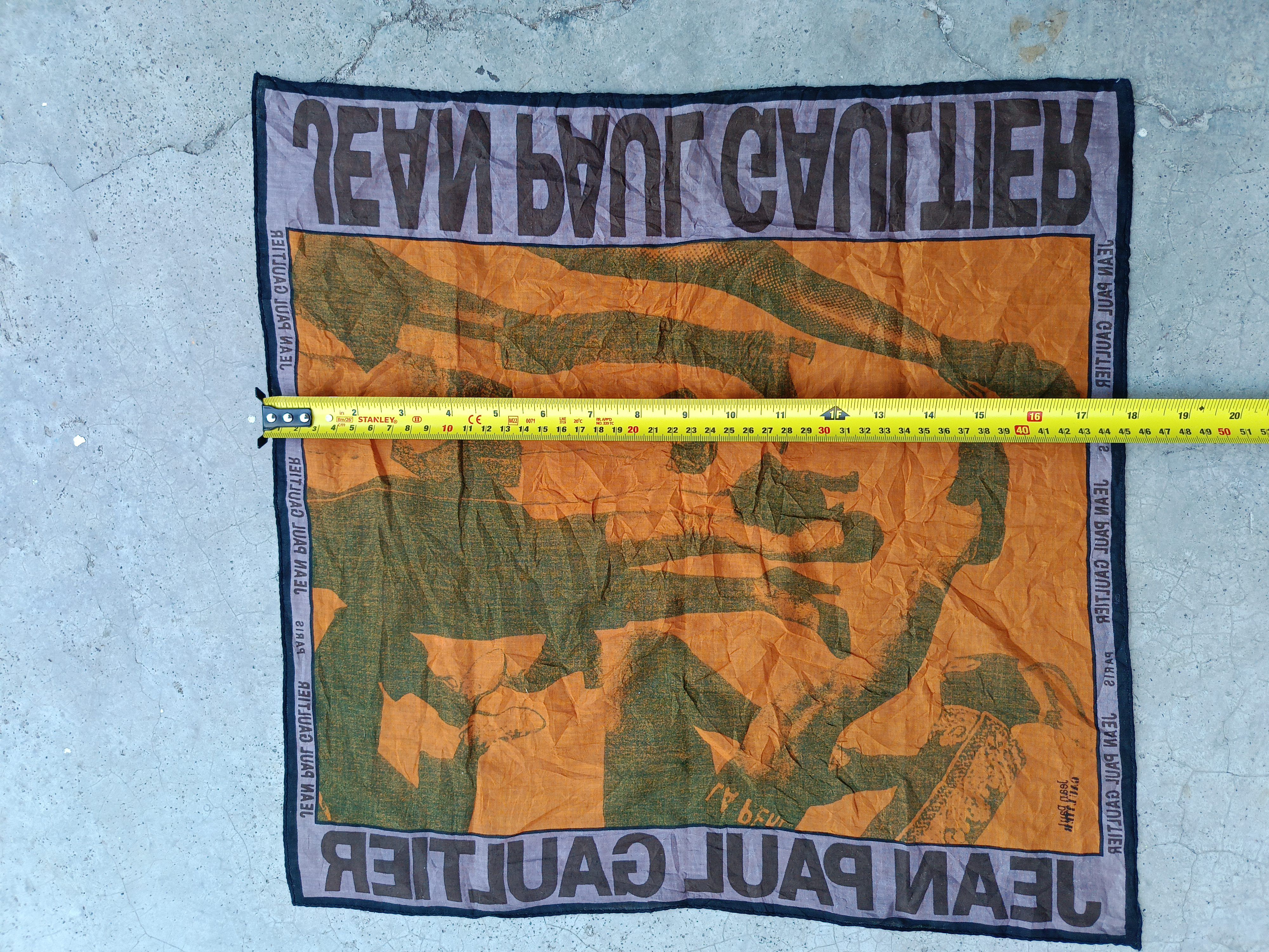 Jean Paul Gaultier 1990s JEAN PAUL GAULTIER ORANGE GRAPHIC SCARF Size ONE SIZE - 8 Thumbnail