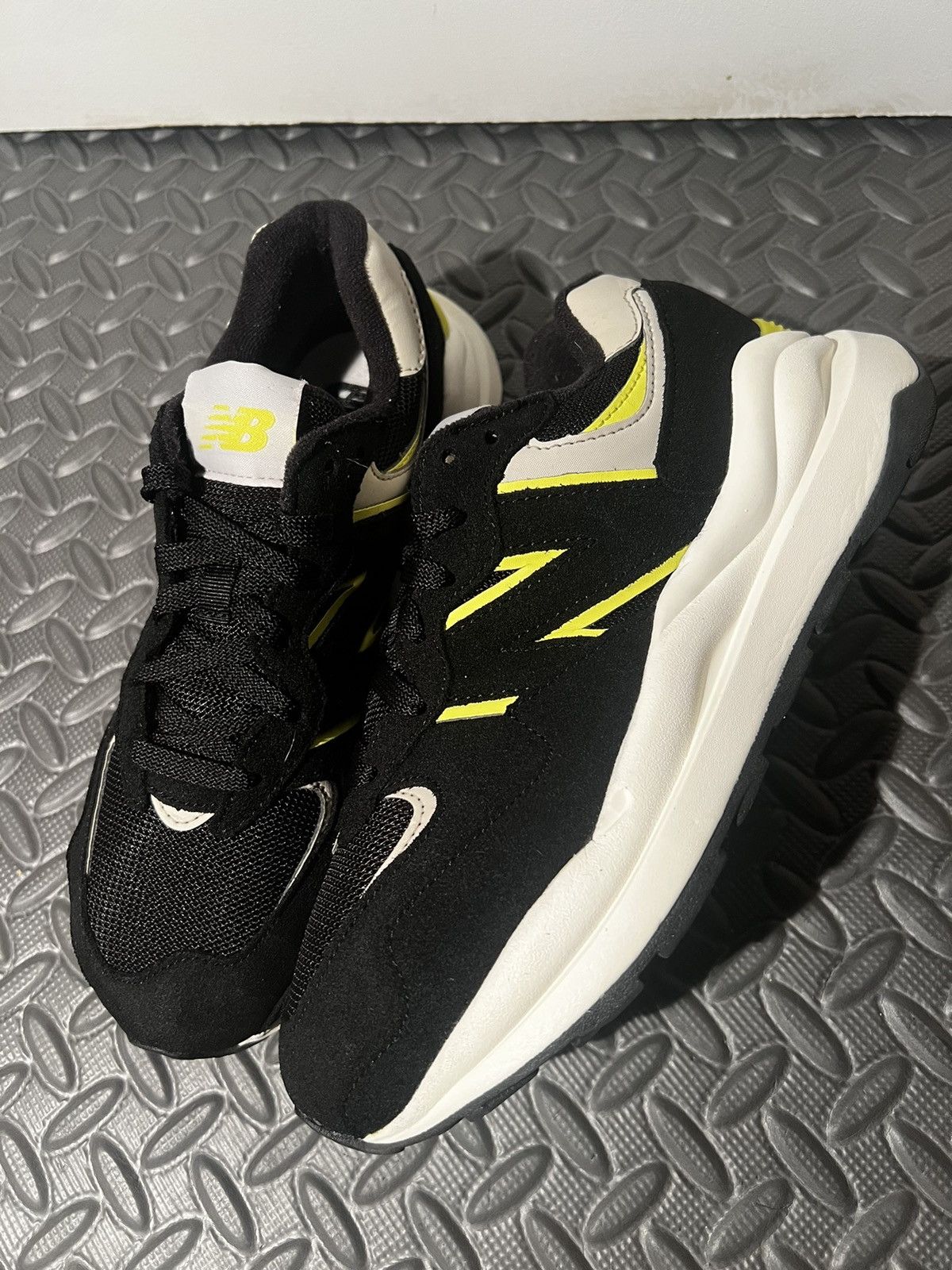 New Balance NICE New Balance 57/40 Black Lime size 6.5 Mens Shoes Size US 6.5 / EU 39-40 - 1 Thumbnail