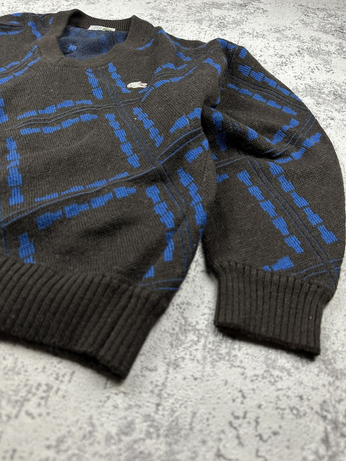 Lacoste Vintage Lacoste V-Neck Sweater Rare Size US L / EU 52-54 / 3 - 7 Thumbnail