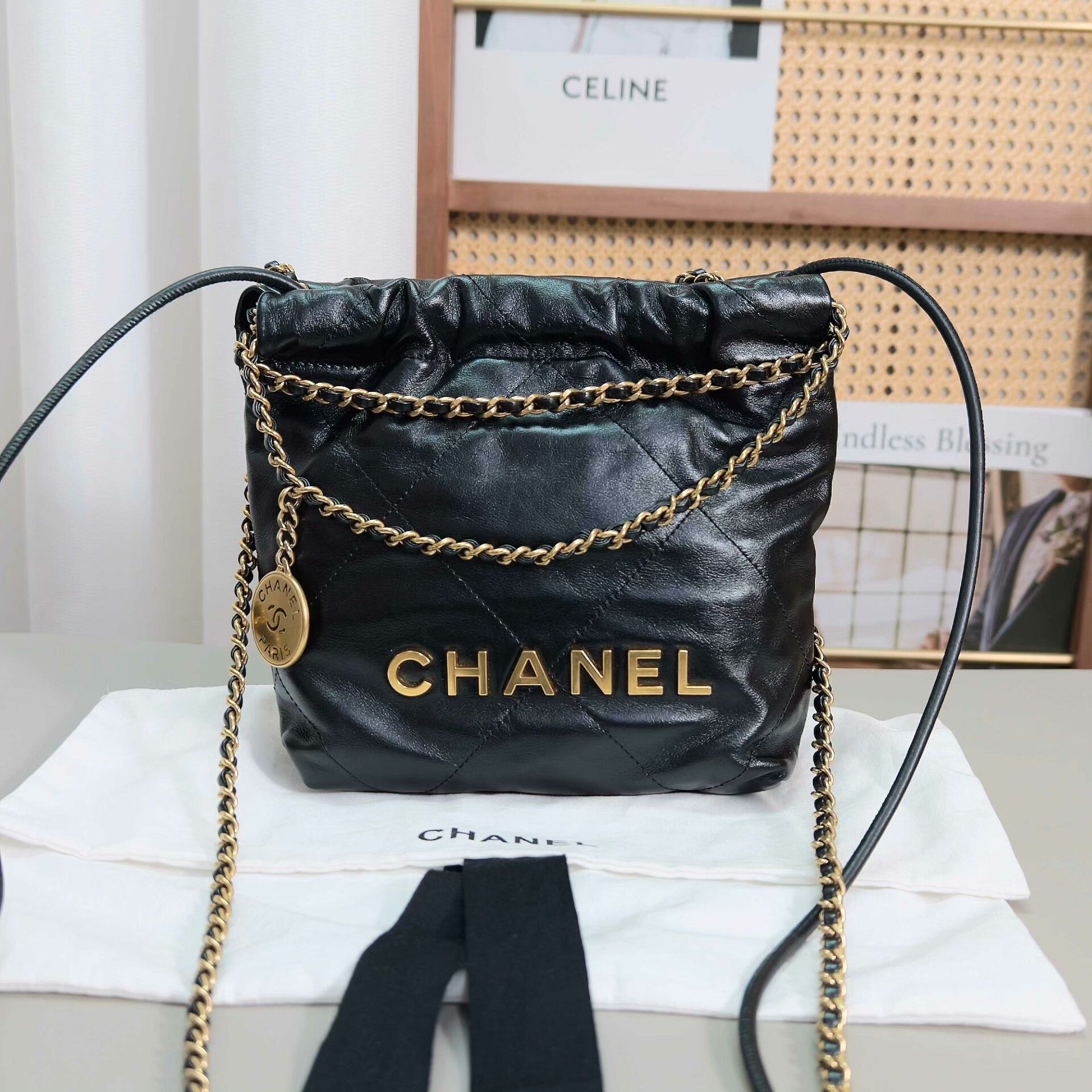 Chanel Pre-loved Bag Very good condition Size ONE SIZE - 1 Thumbnail