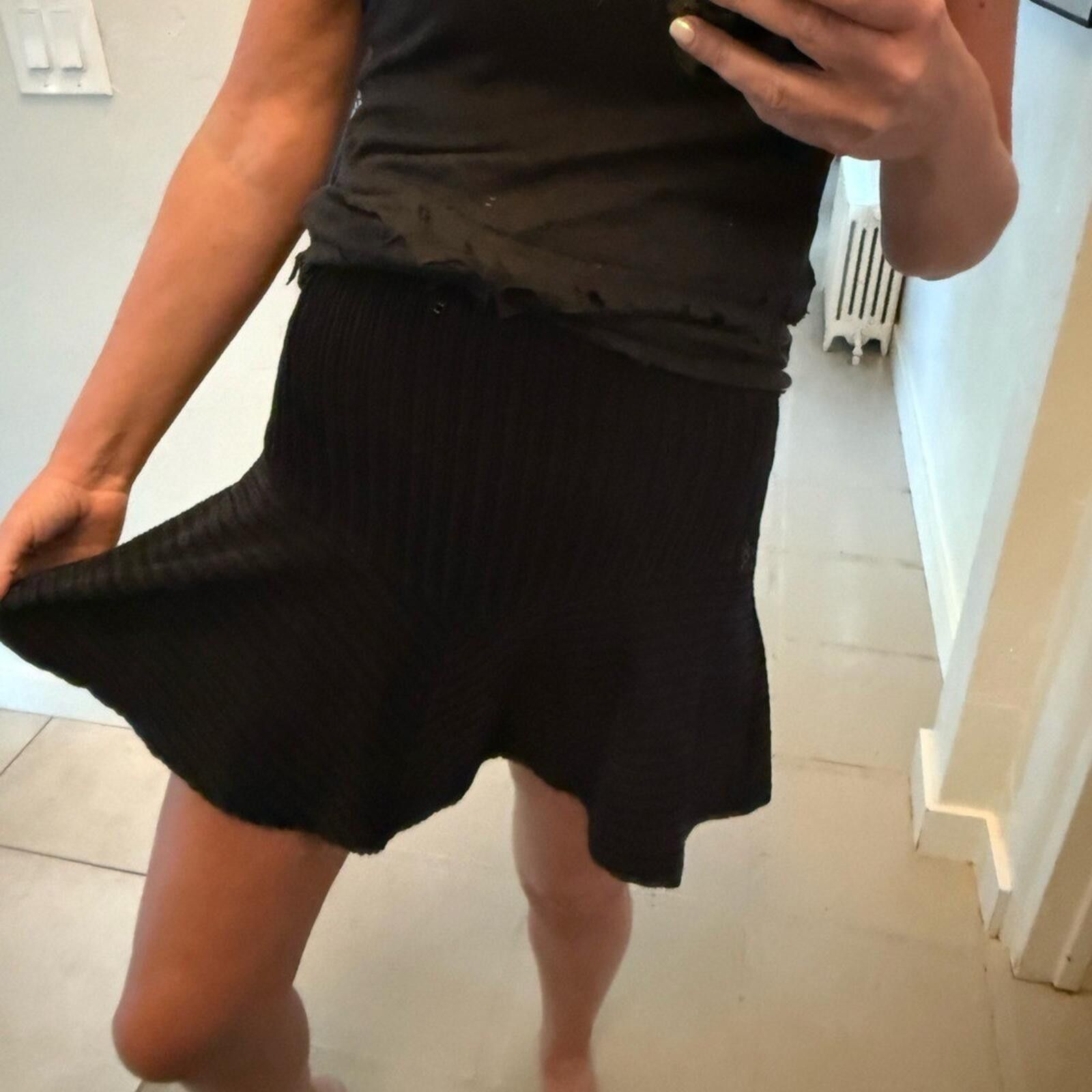 Free People Free People Camden Ribbed Black Corduroy Skirt XS or S Size 26" / US 2 / IT 38 - 4 Thumbnail