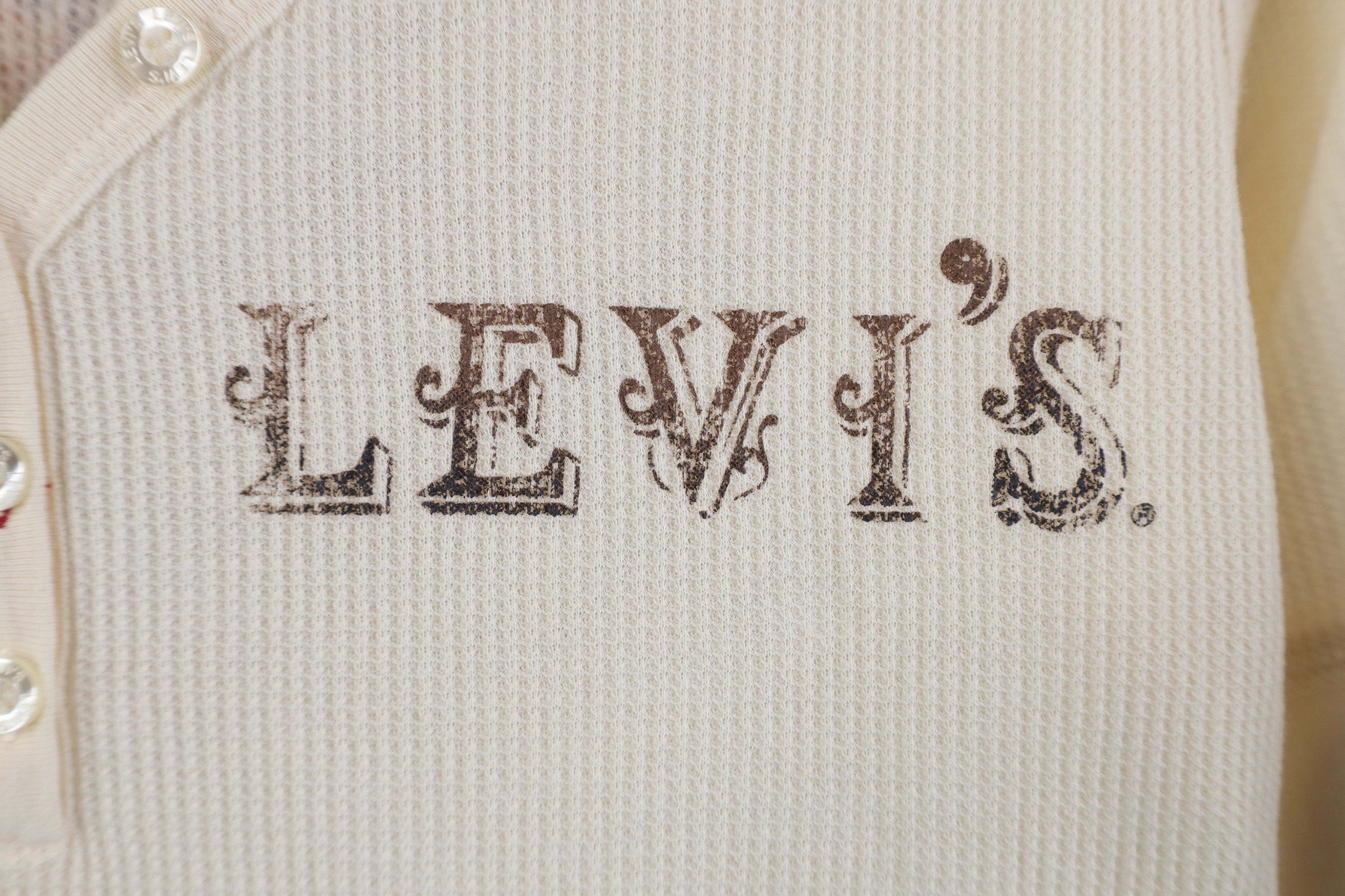 Levi's Vintage Y2K Levis Cropped Thermal Waffle Knit Henley T-Shirt Size L / US 10 / IT 46 - 4 Thumbnail