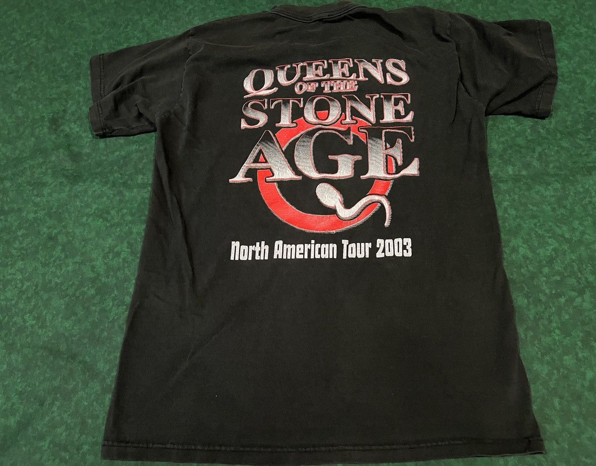 Band Tees × Vintage 2003 Queens Of The Stone Age Vintage North American Tour Tee Size US L / EU 52-54 / 3 - 4 Thumbnail