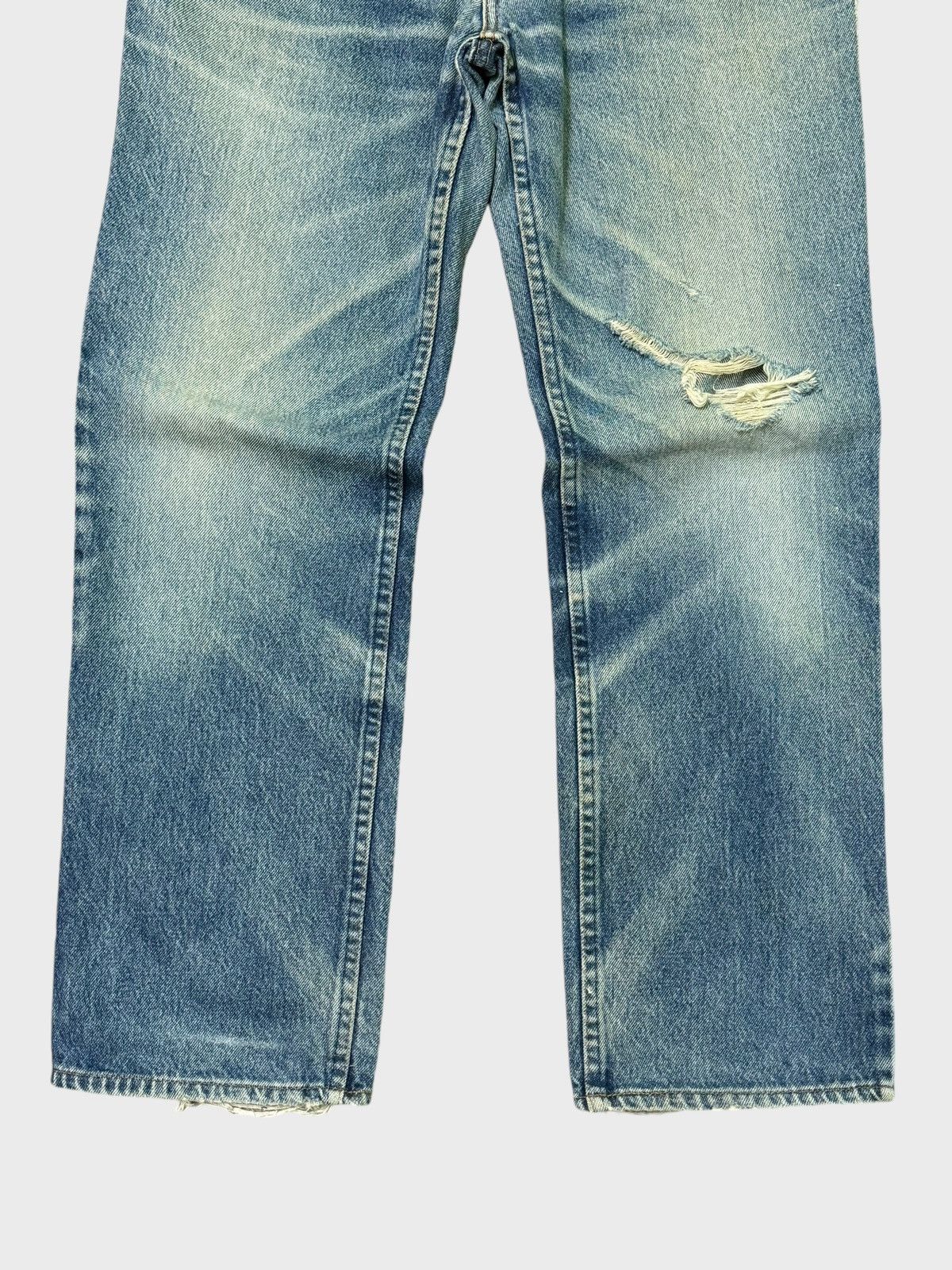 Levi's × Vintage Vintage Levi's 518 Distressed Stone Muddy Wash Denim Size US 31 - 6 Thumbnail