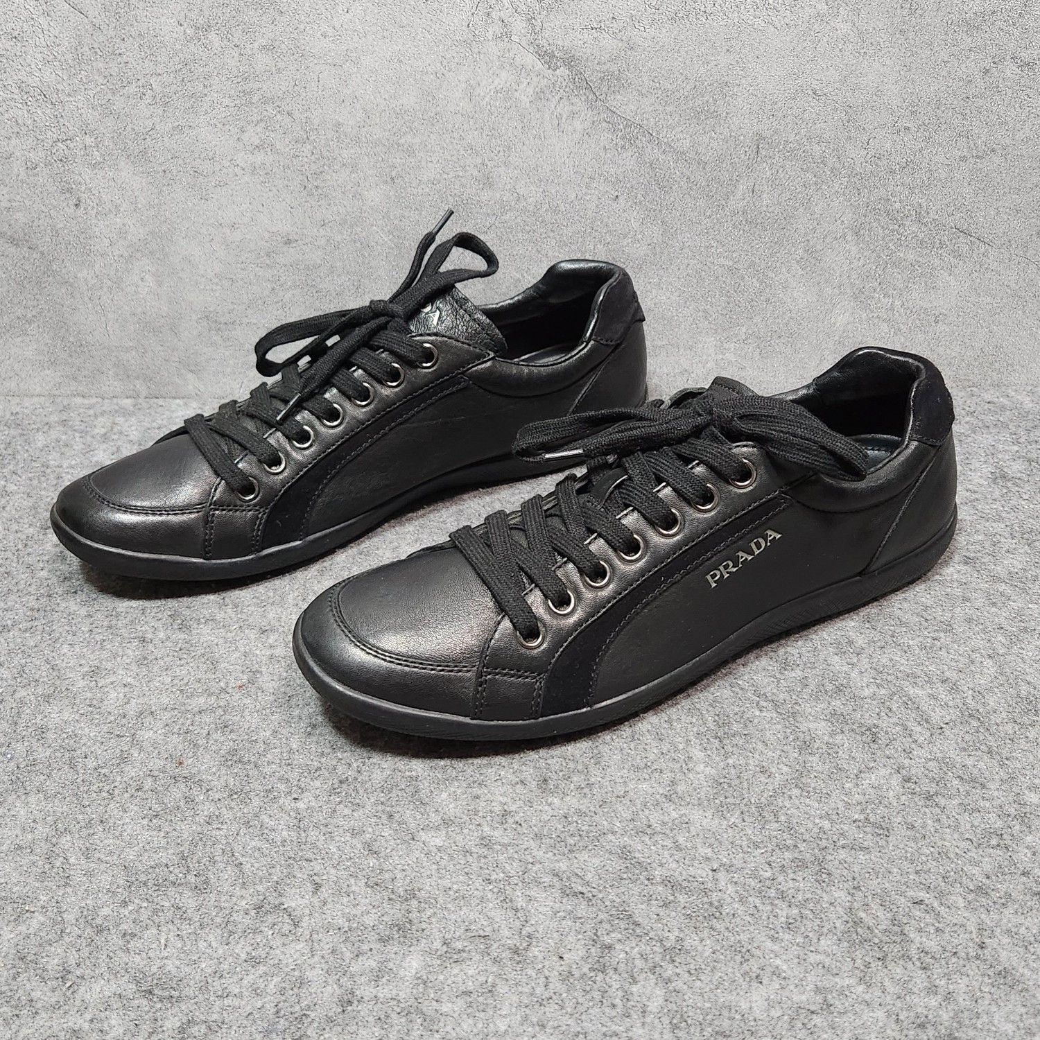 Prada Prada Leather Low-Top Sneakers US 11 Size US 11 / EU 44 - 1 Thumbnail