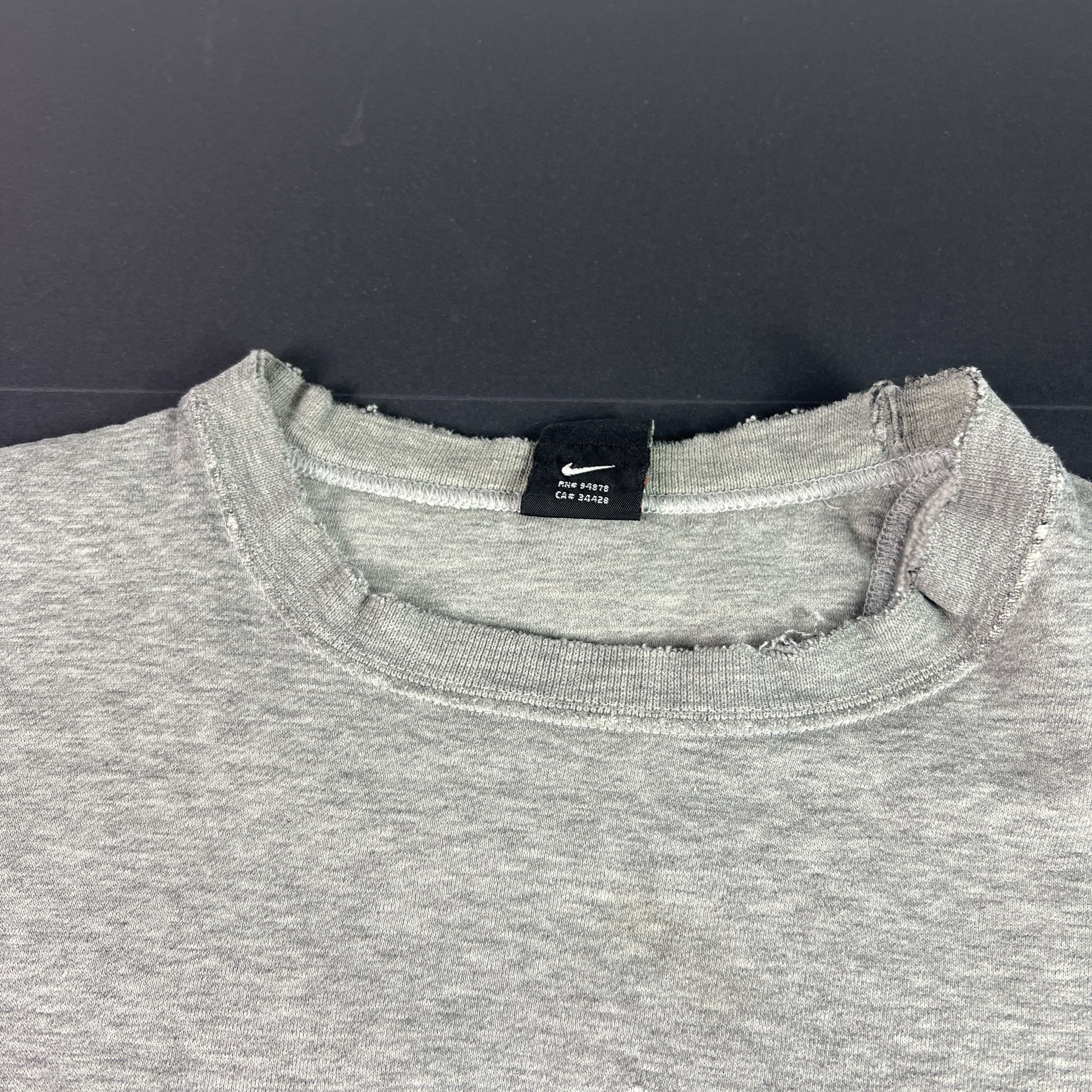 Nike VTG 90s Nike Sweatshirt Grey & Blue Logo Thrashed Crewneck Size US XL / EU 56 / 4 - 8 Thumbnail
